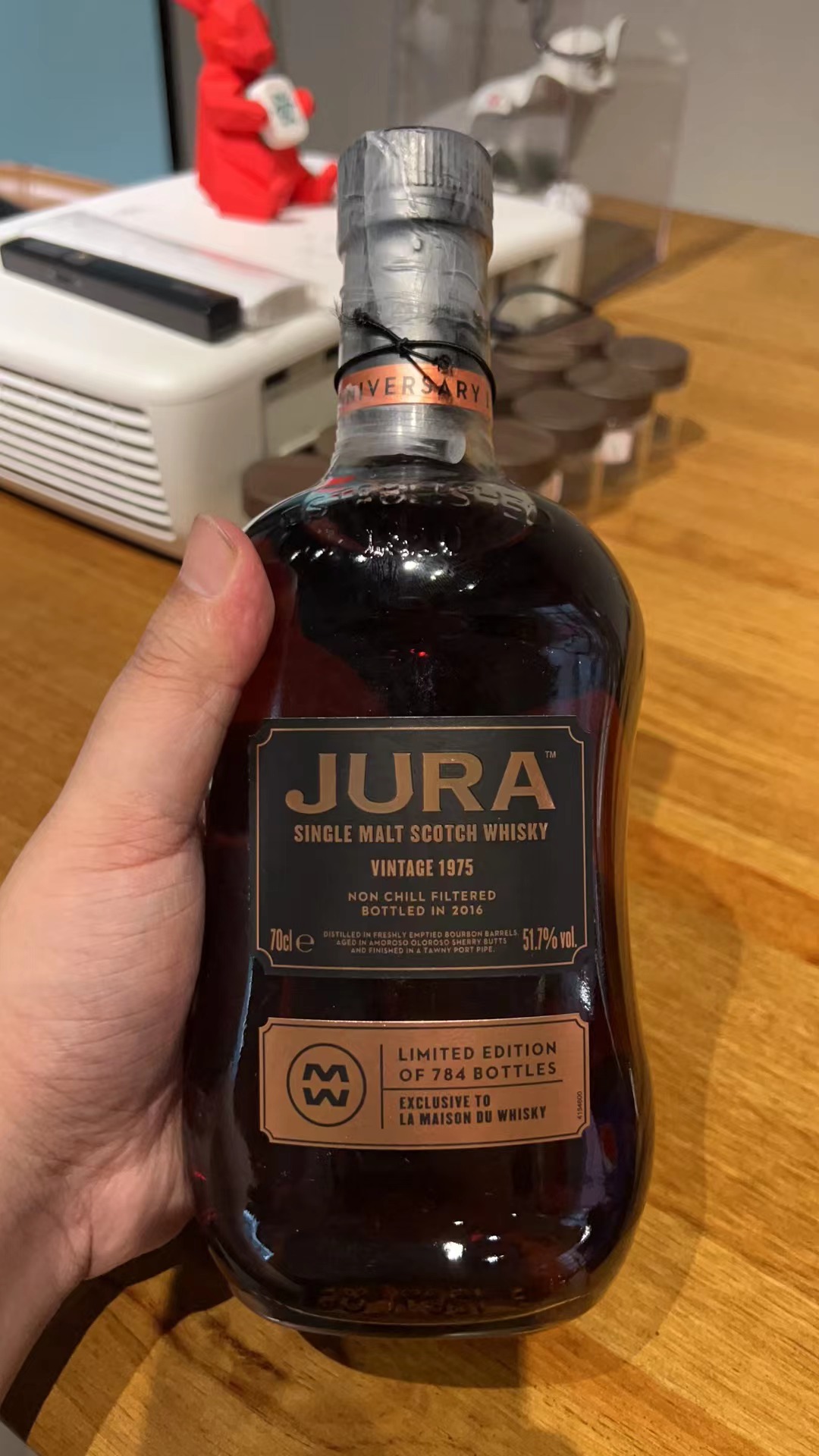 Jura Limited Edition 1975 41 Years Single Malt Whisky 4