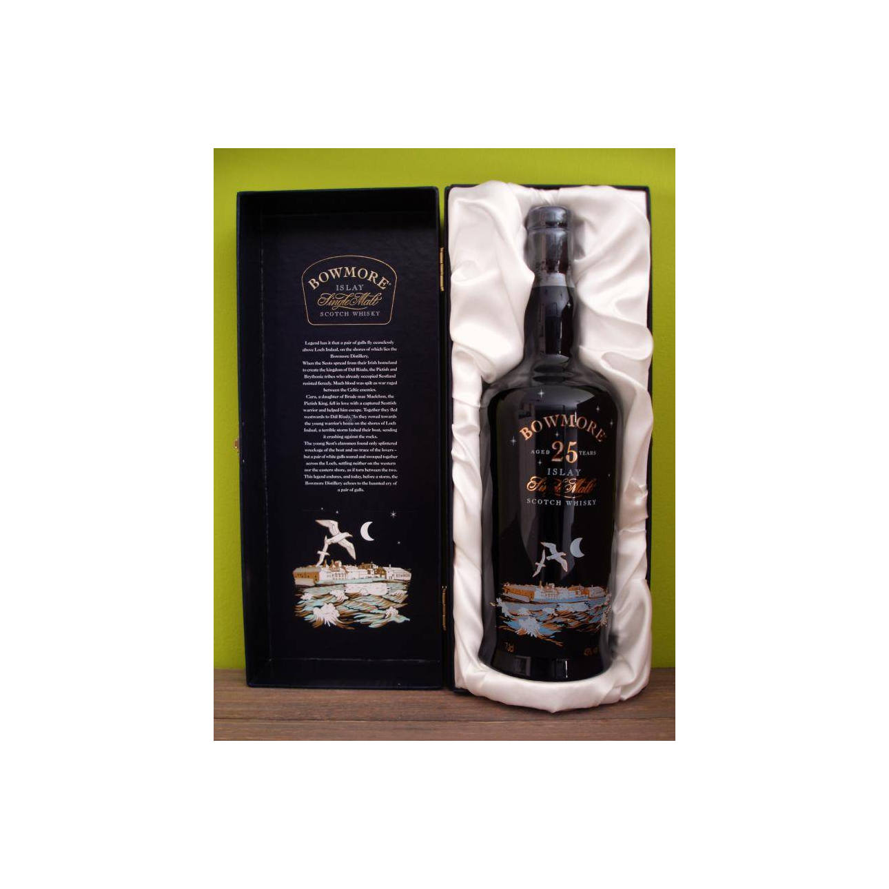 Bowmore 25 Years Single Malt Whisky 2