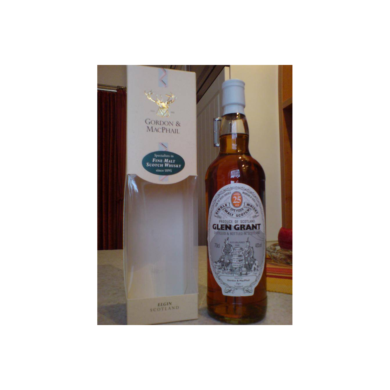 Glen Grant 25 Years Single Malt Whisky 3