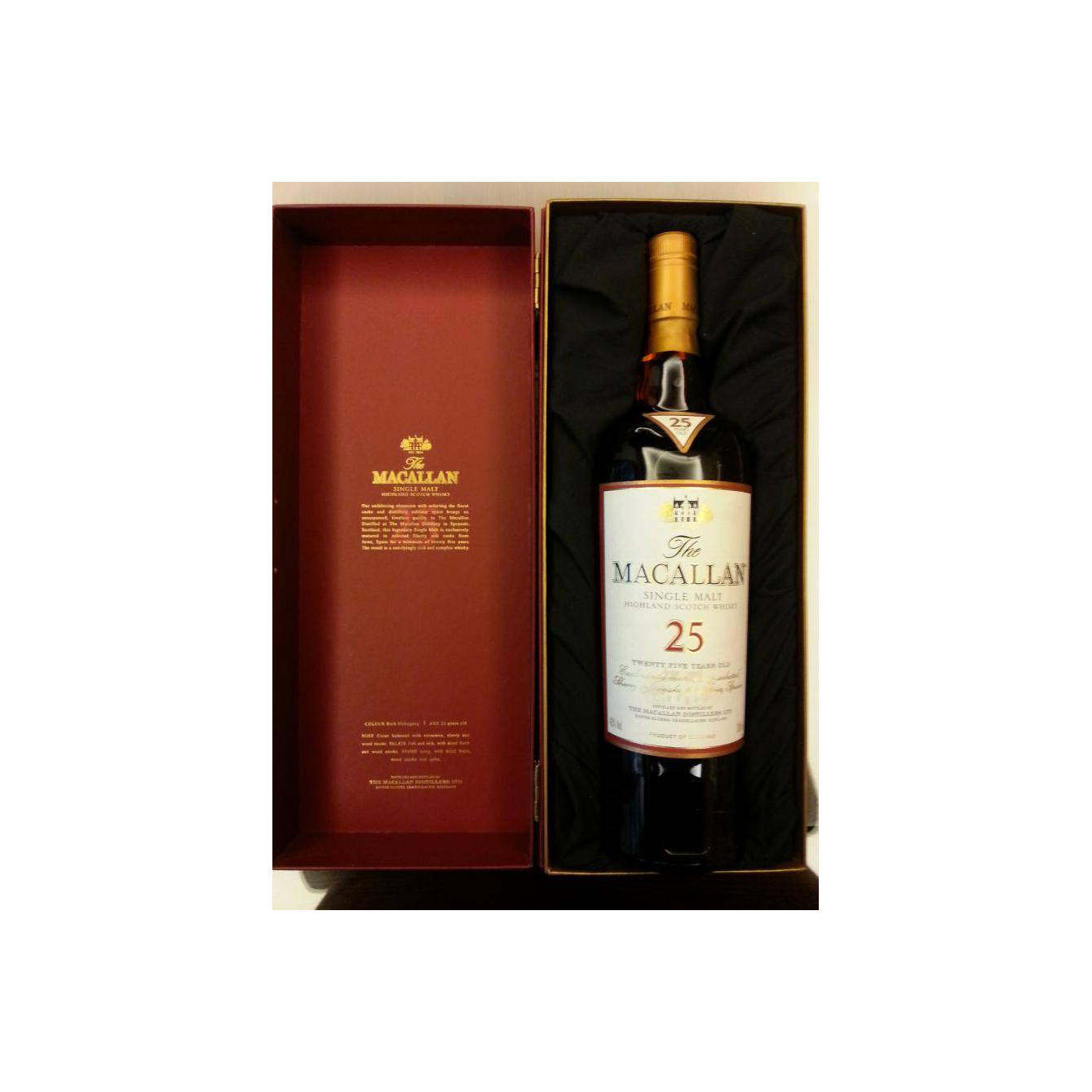 The Macallan 25 Years Single Malt Whisky 3