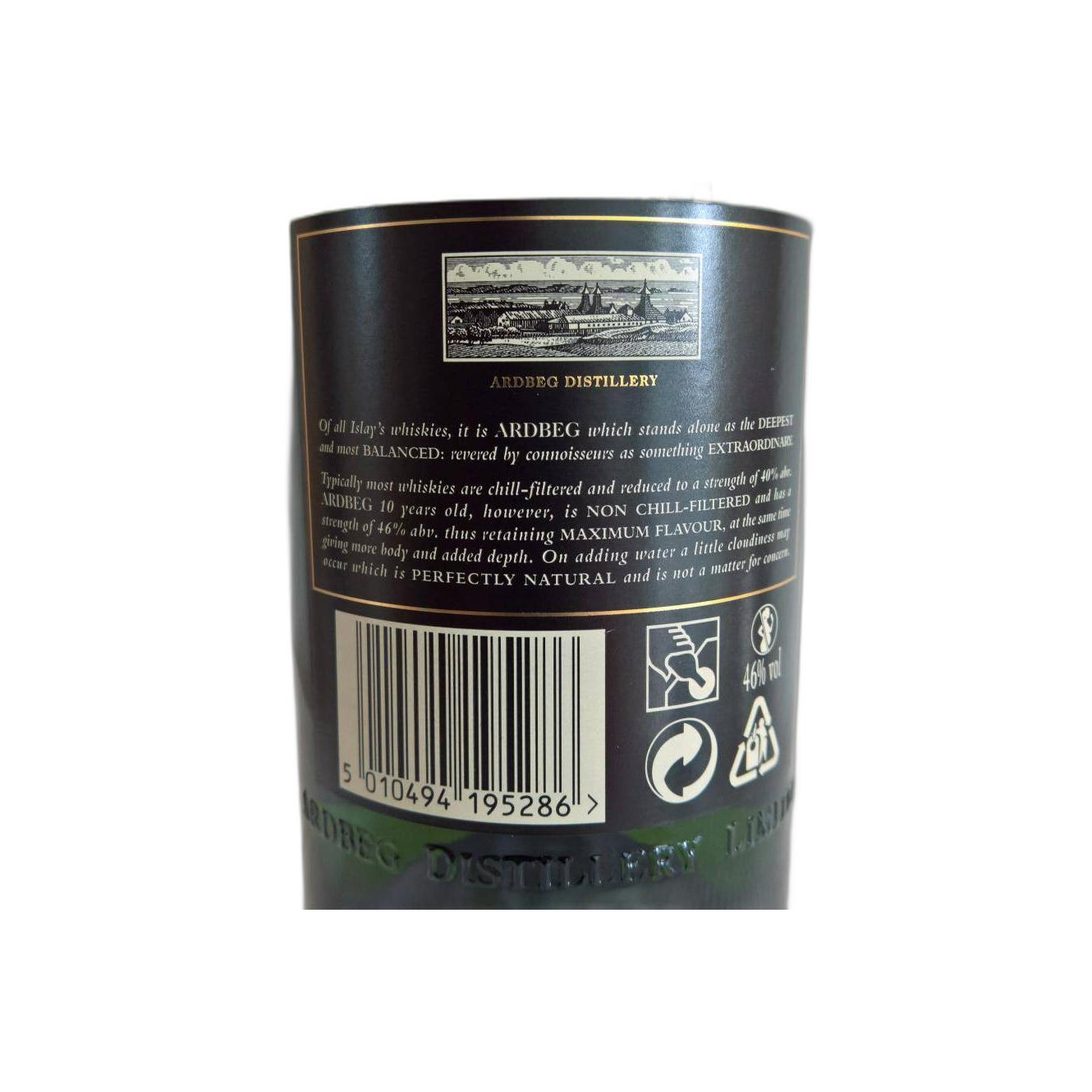 Ardbeg 10 Years Single Malt Whisky 3
