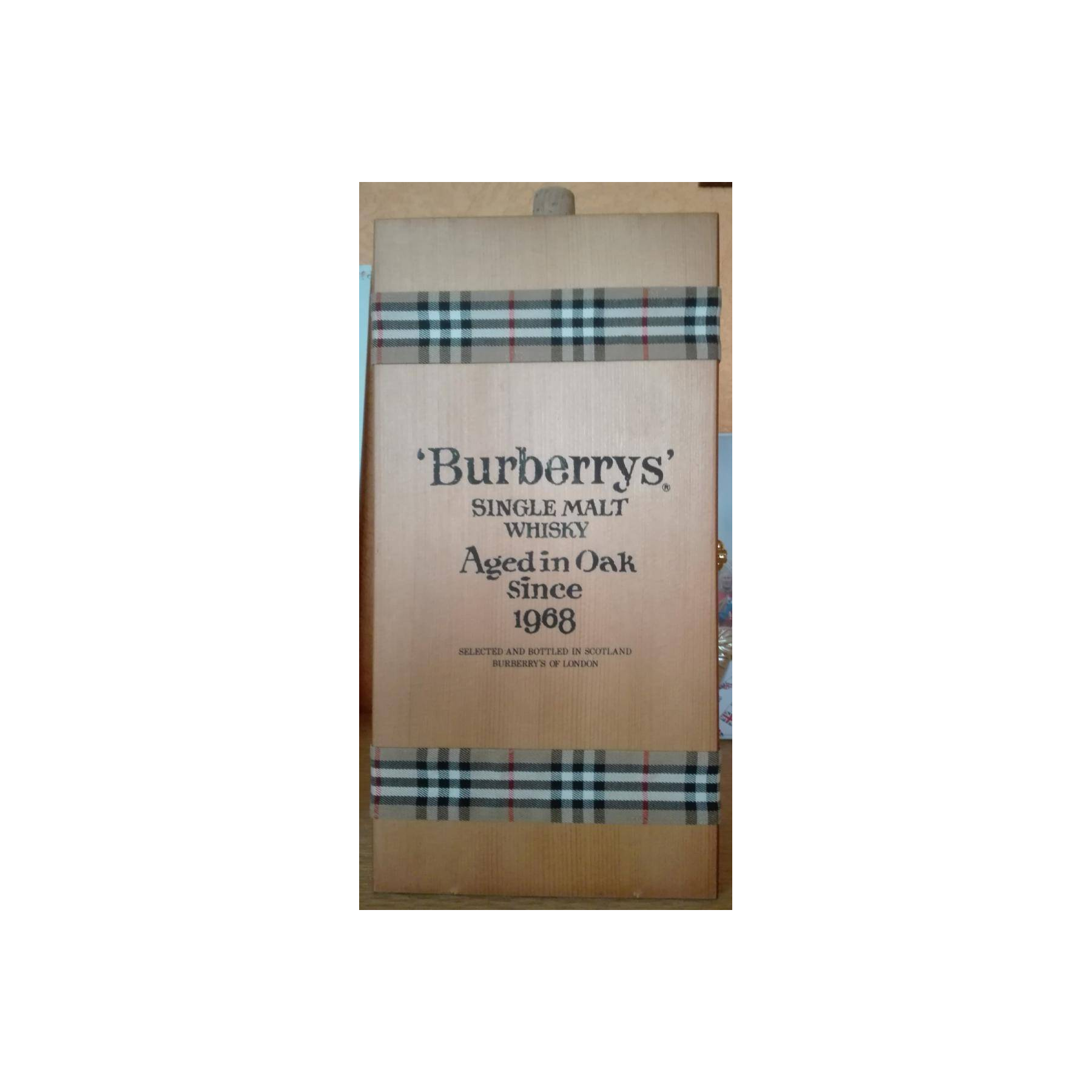 Burberrys' 1968 20 Years Single Malt Whisky 3