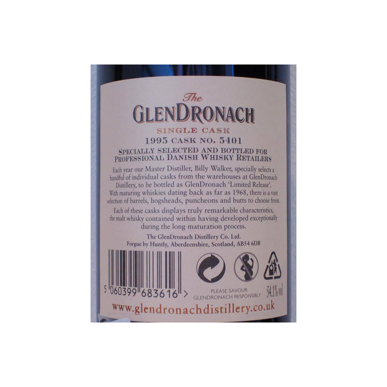 GlenDronach Single Cask 1995 20 Years Single Malt Whisky 3