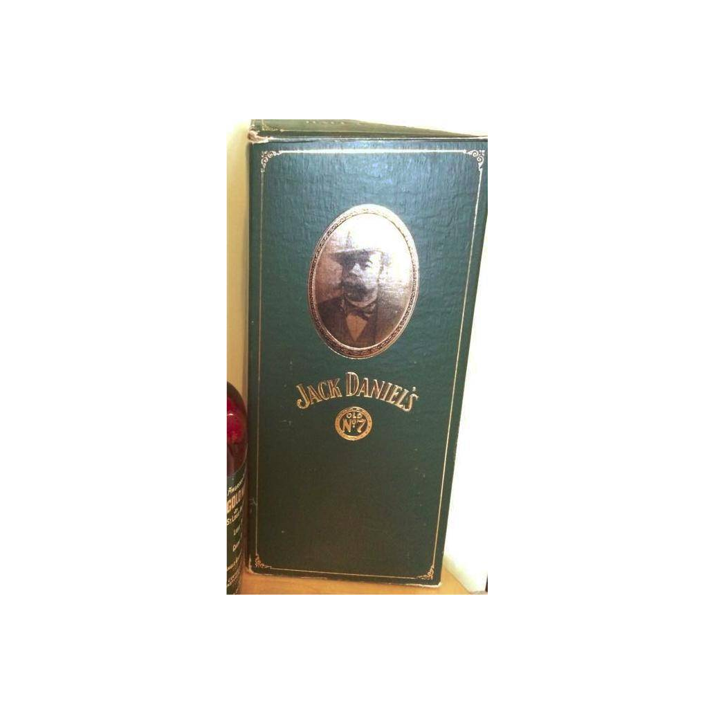 Jack Daniel's Tennessee Whisky  2