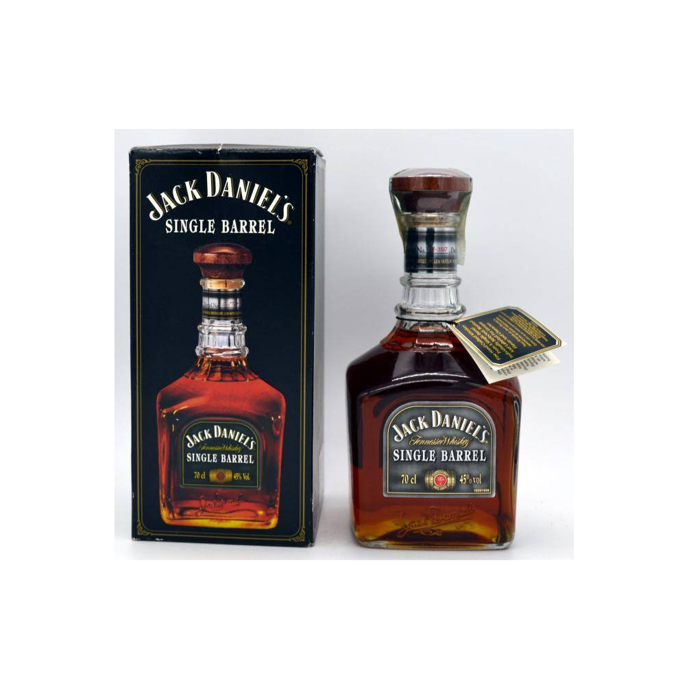 Jack Daniel's Tennessee Whisky  3