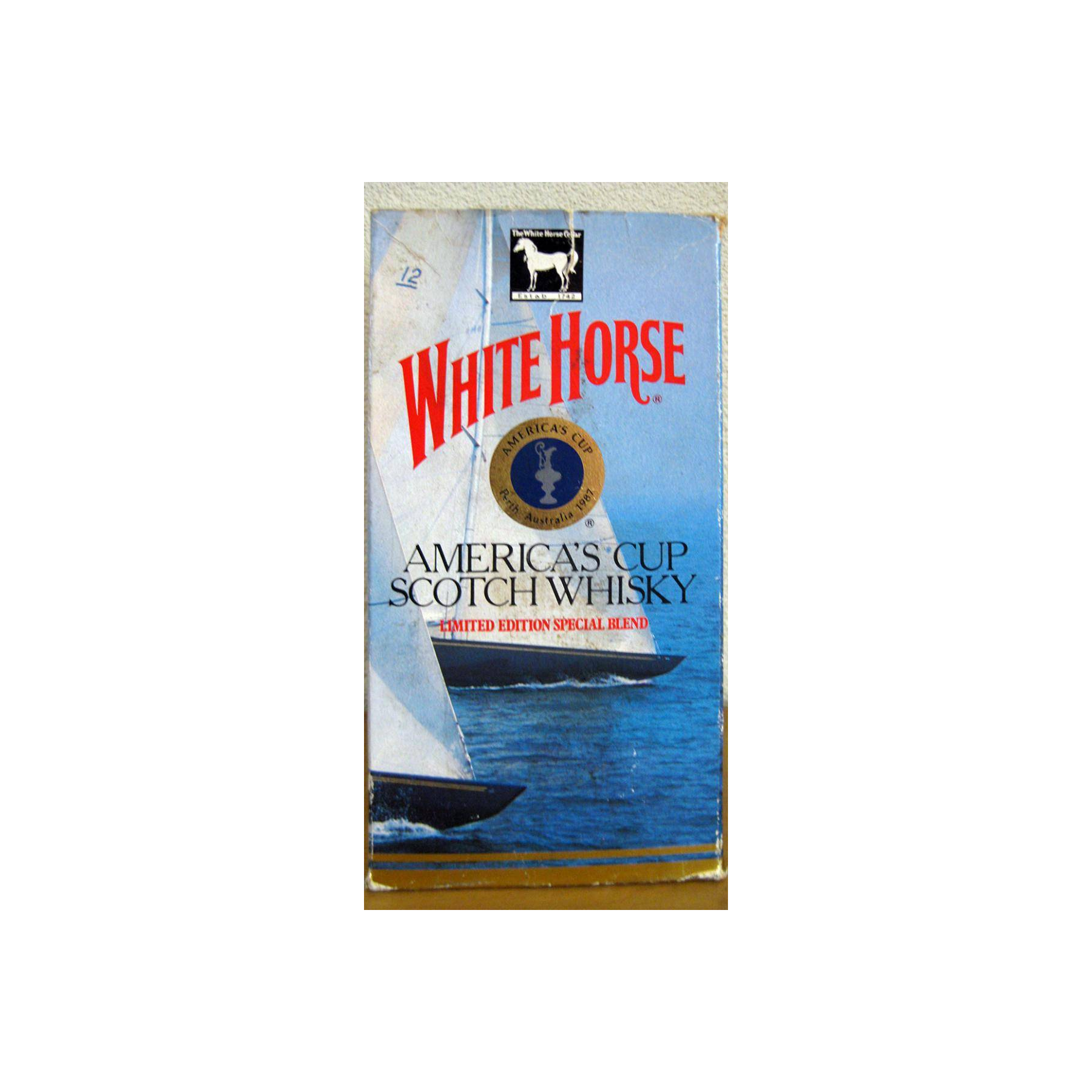 White Horse Blended Whisky 3