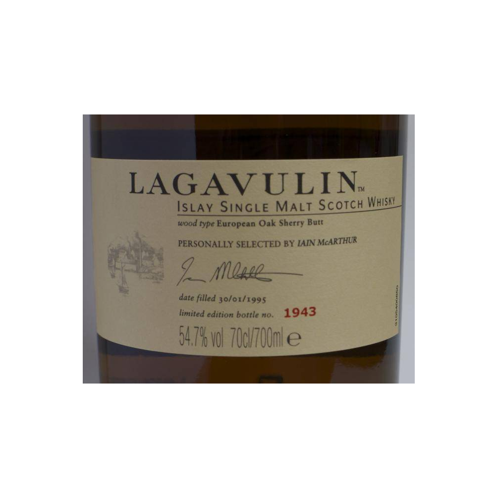 Lagavulin 1995 19 Years Single Malt Whisky 3