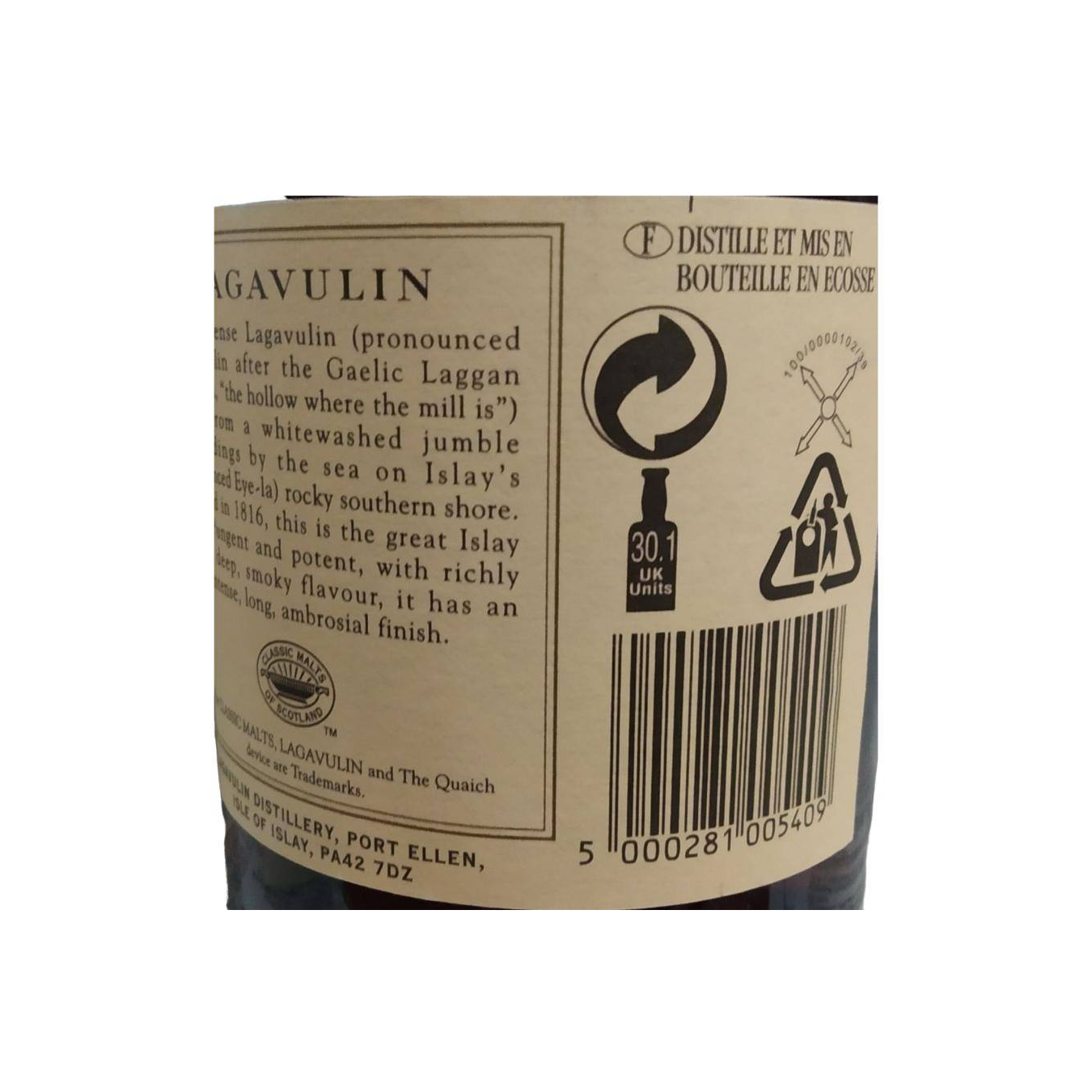 Lagavulin 16 Years Single Malt Whisky 2