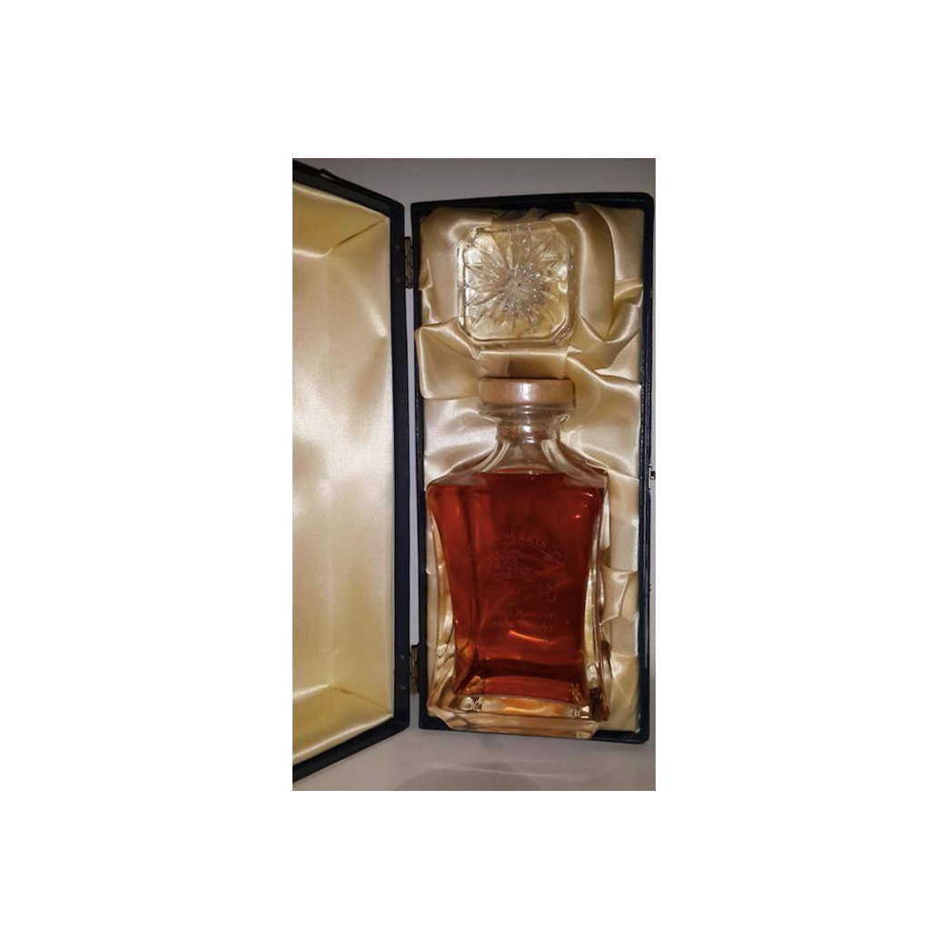Burberrys' 25 Years Blended Whisky 3