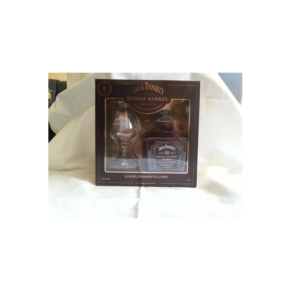 Jack Daniel's Tennessee Whisky  3
