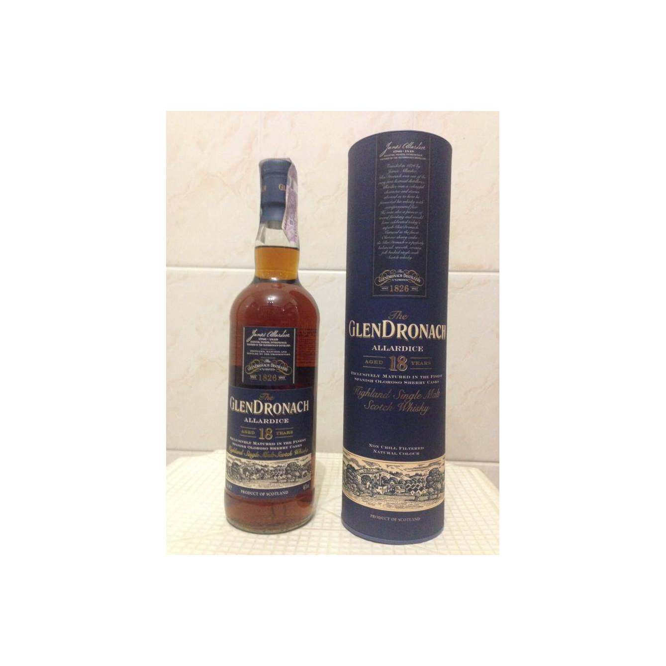 GlenDronach 18 Years Single Malt Whisky 2