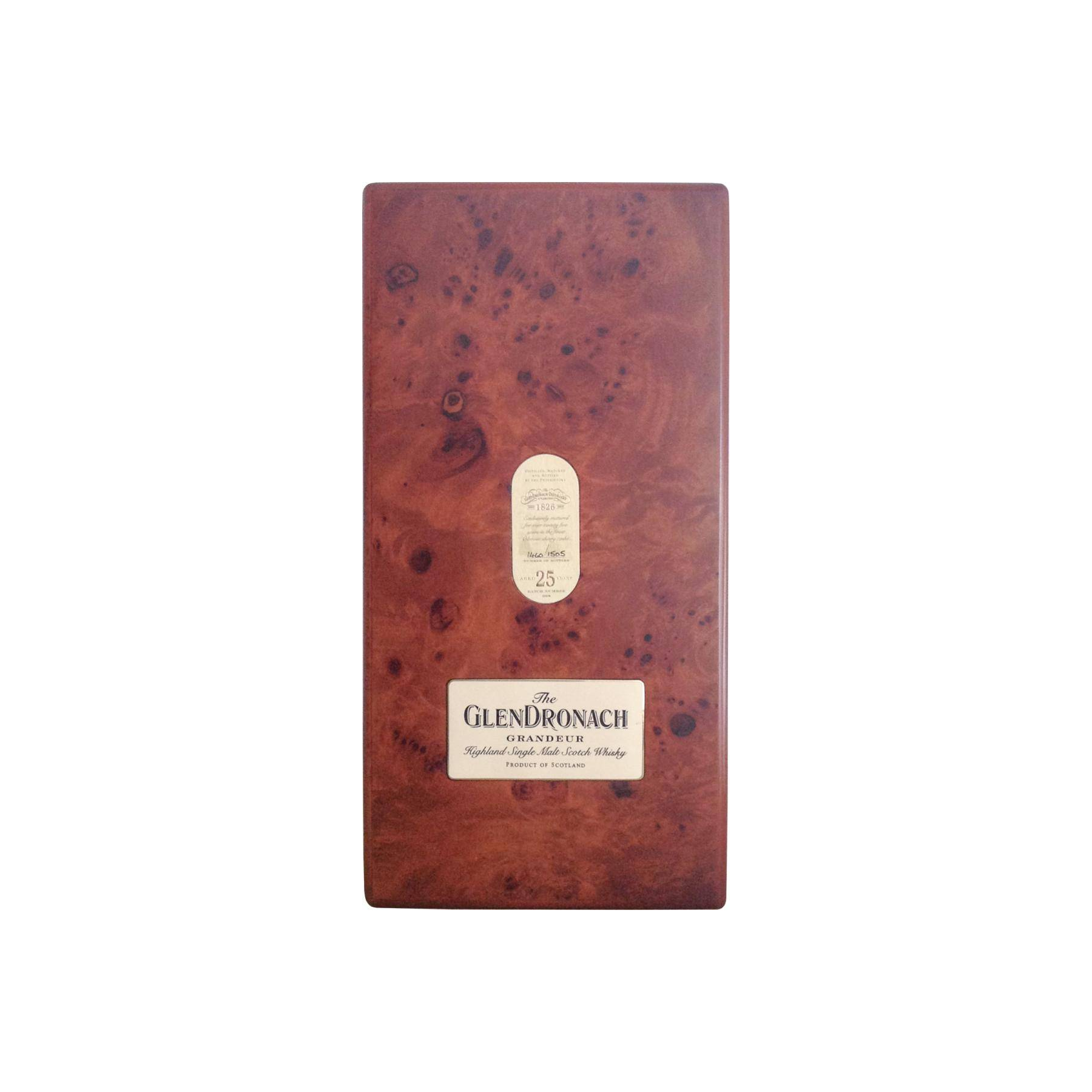 GlenDronach 25 Years Single Malt Whisky 3