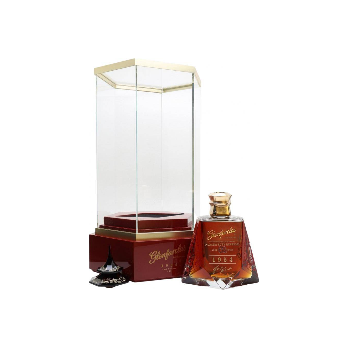 Glenfarclas 1954 62 Years Single Malt Whisky 3