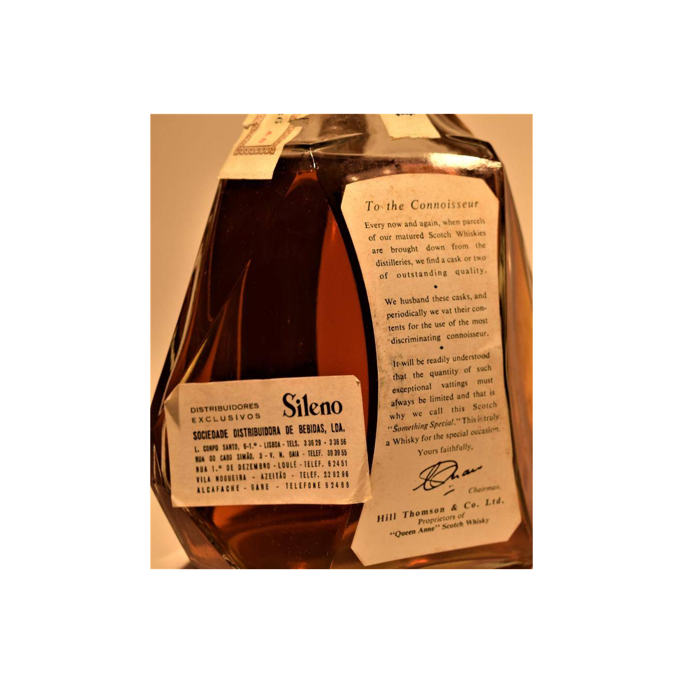 Something Special De Luxe Scotch Whisky 3