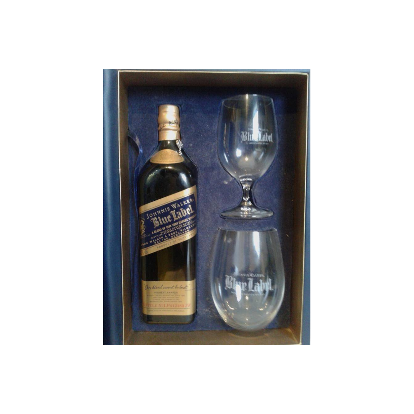 Johnnie Walker Blended Whisky 2