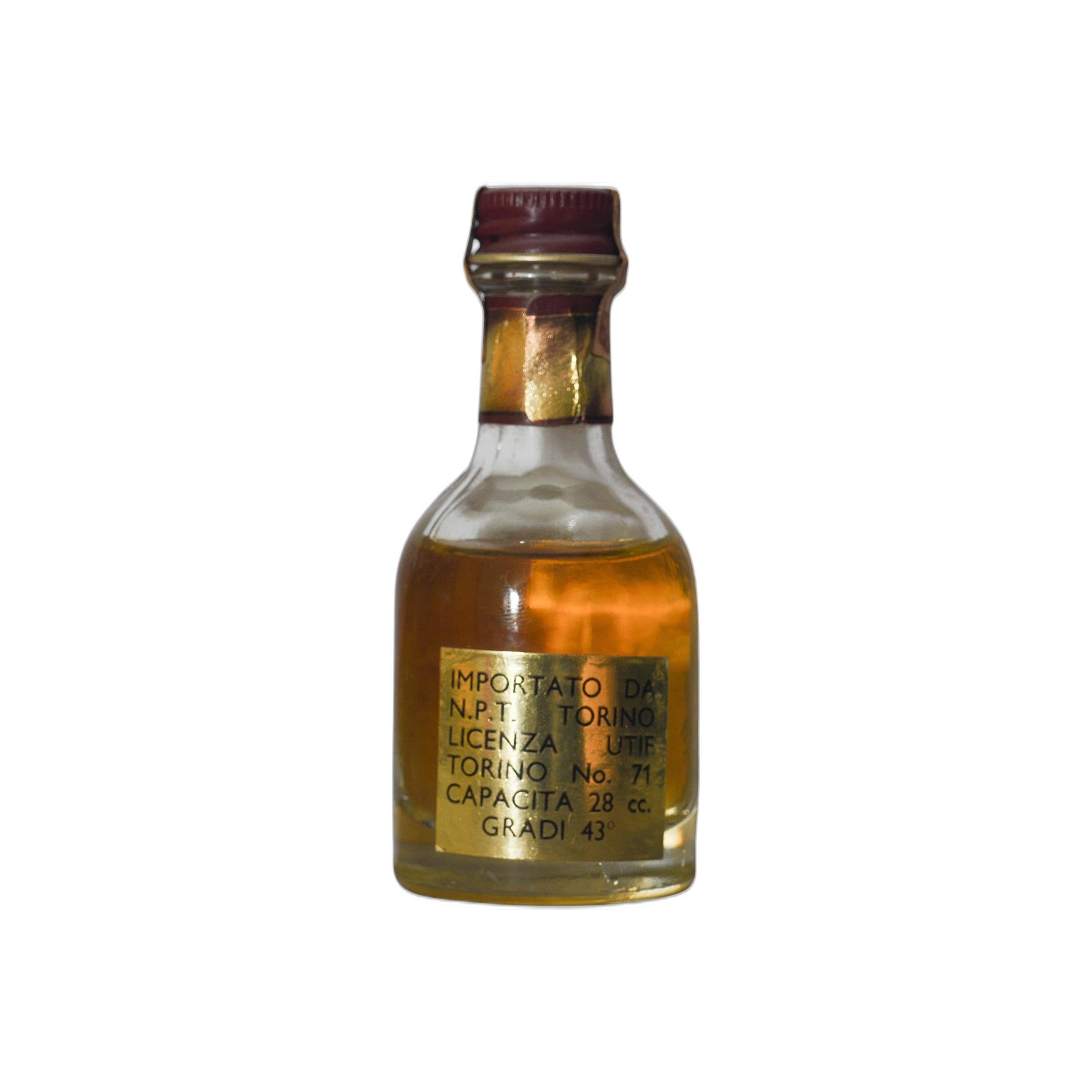 Chivas Regal Blended Scotch Whisky 12 Years Blended Whisky 3