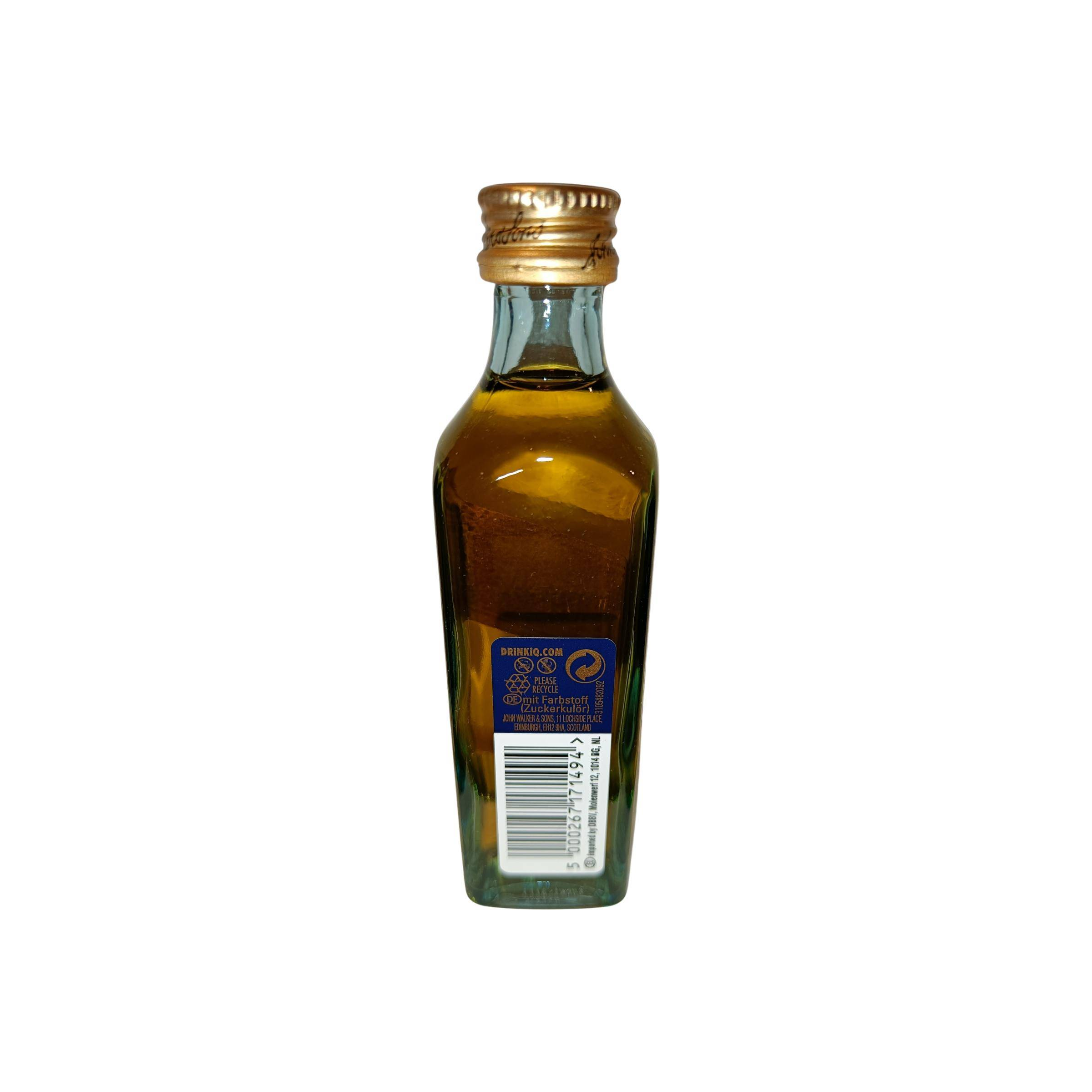 Johnnie Walker Blended Whisky 3