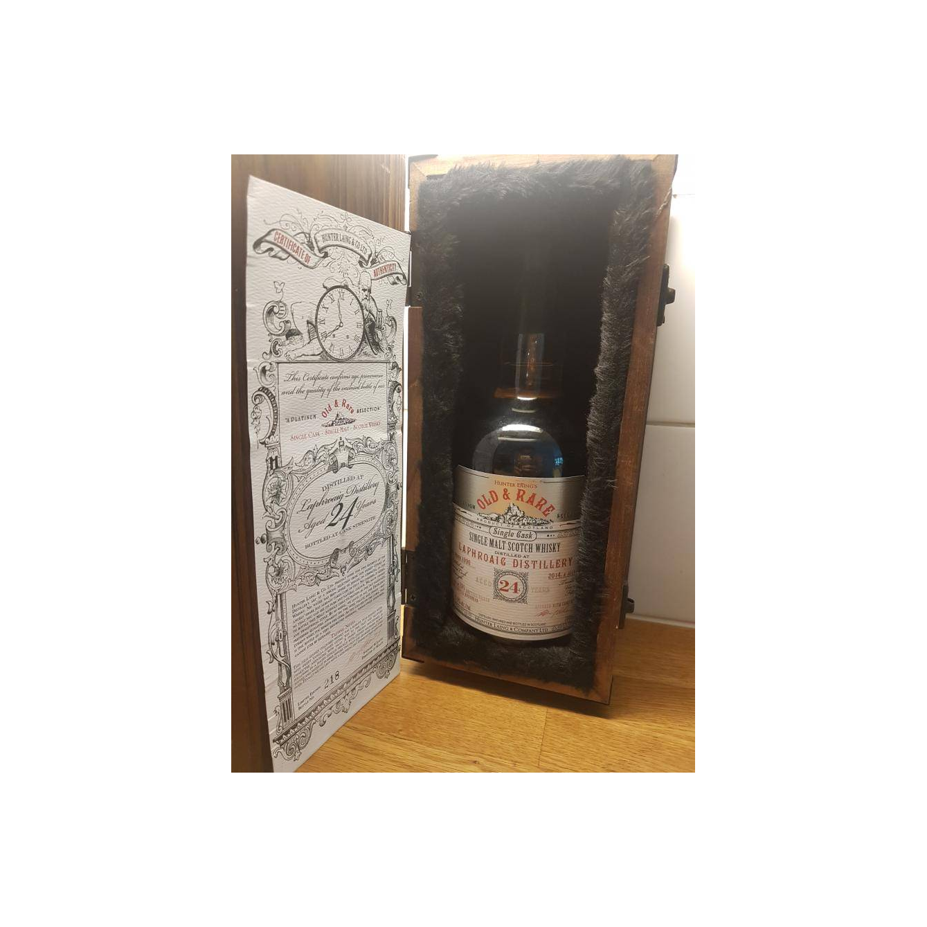 Laphroaig 1990 24 Years Single Malt Whisky 3