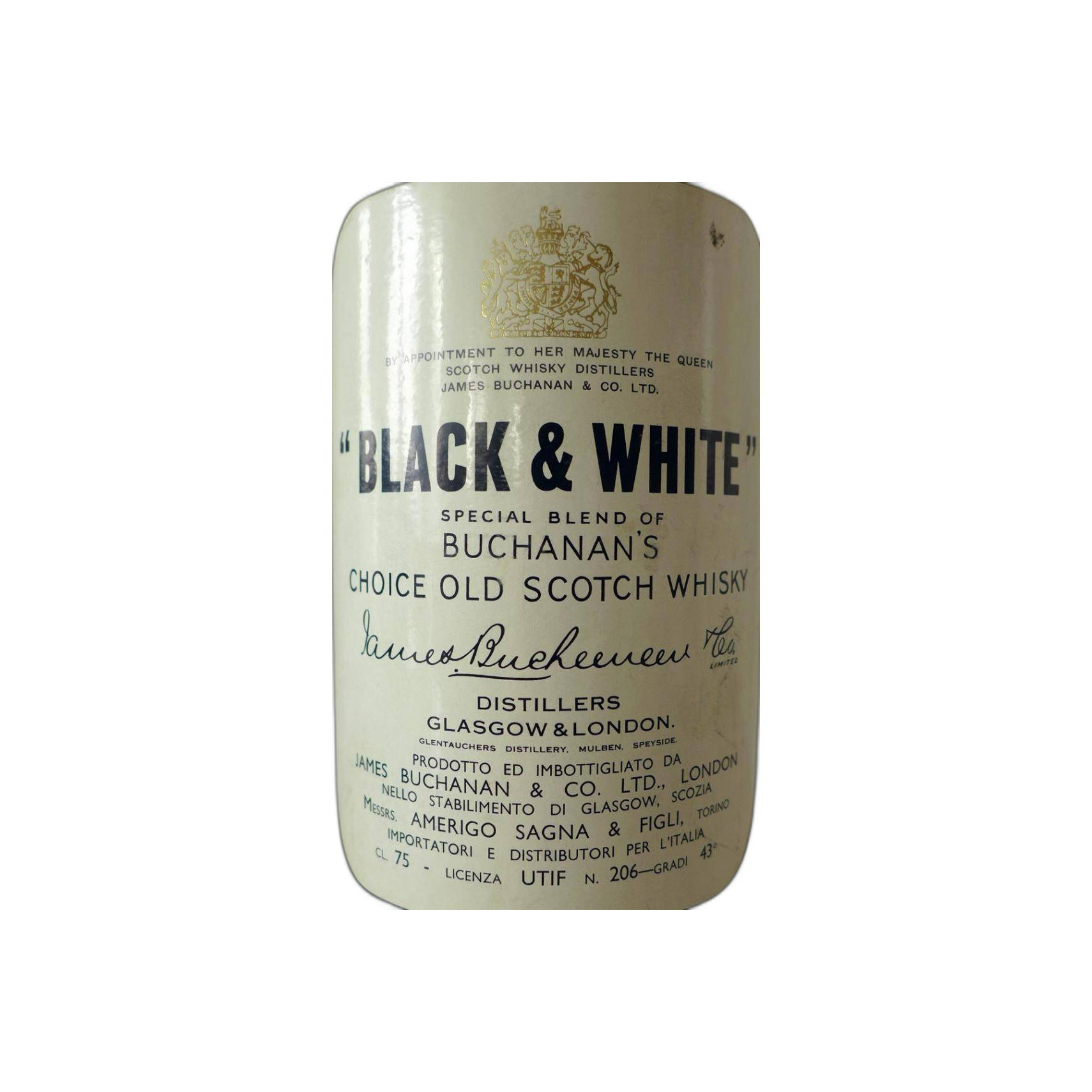 Black & White Blended Whisky 2