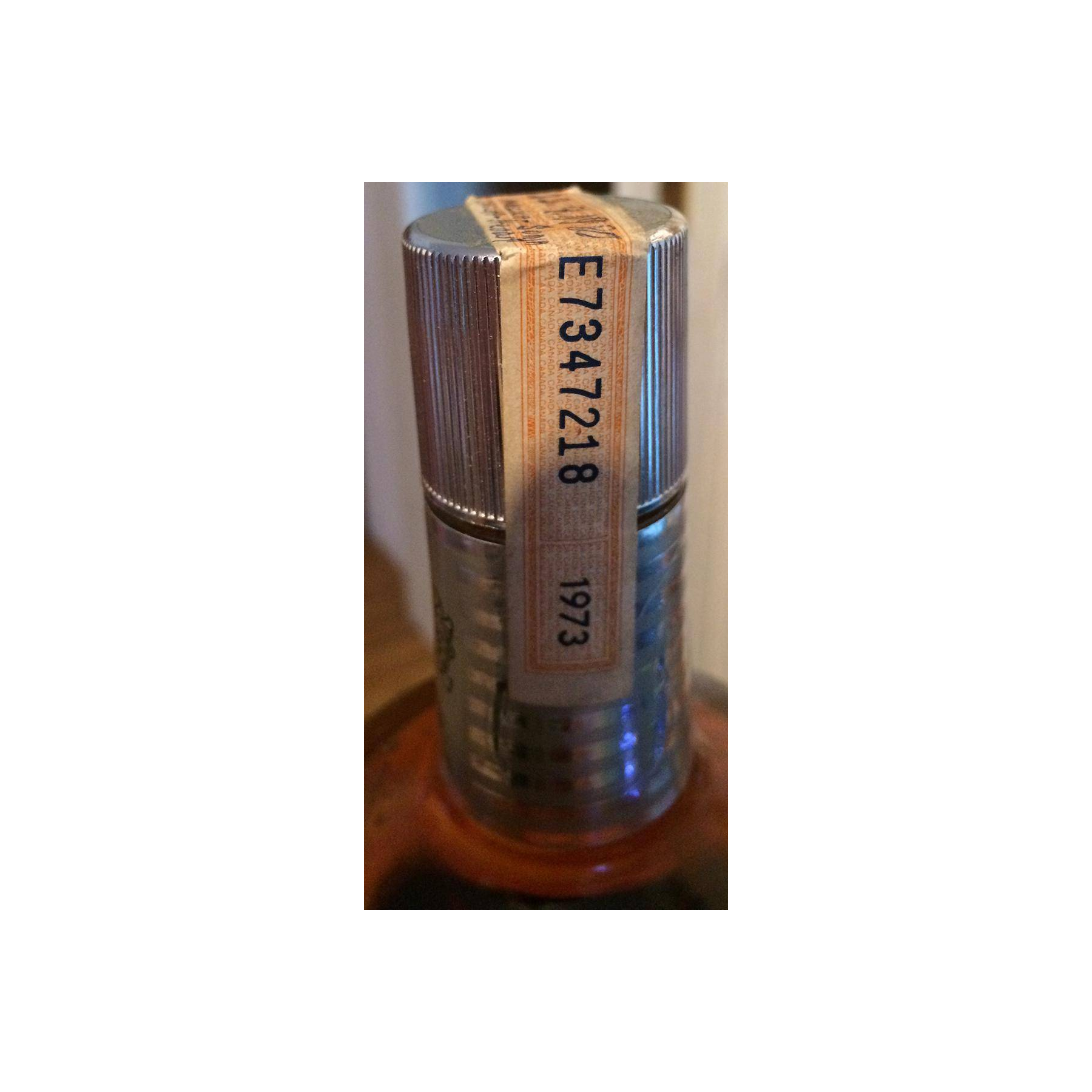 CN Tower Canadian Whisky Canadien 3