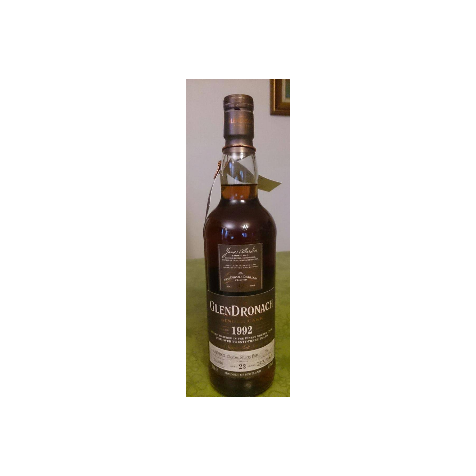 GlenDronach 1992 23 Years Single Malt Whisky 3