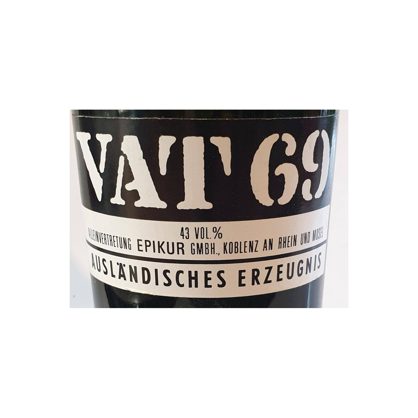 VAT 69 Finest Scotch Whisky 2