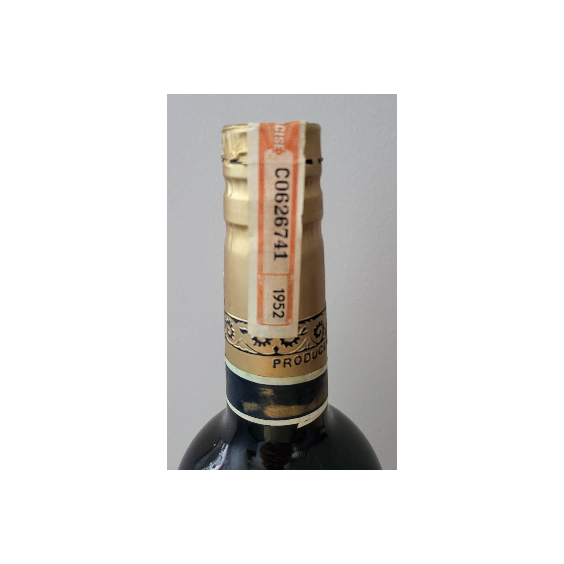 Canadian Club Canadian Whisky 2