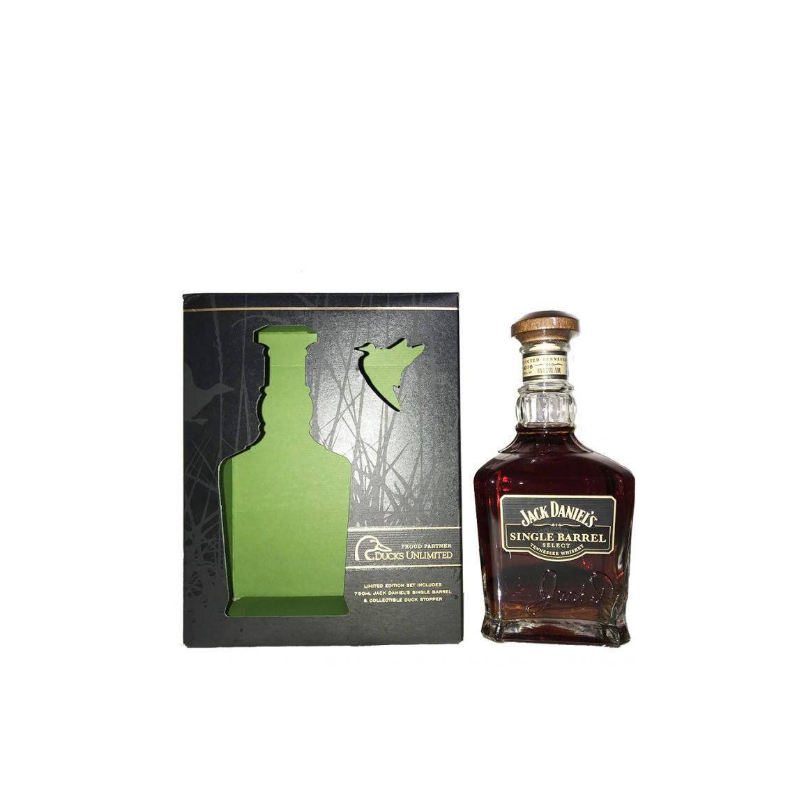 Jack Daniel's Tennessee Whisky  2