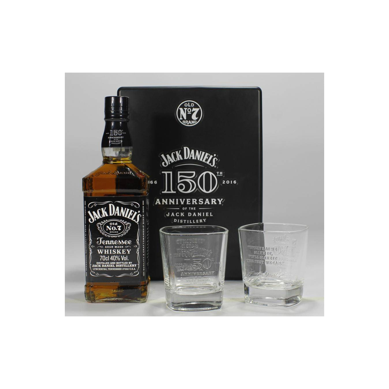 Jack Daniel's Tennessee Whisky  2