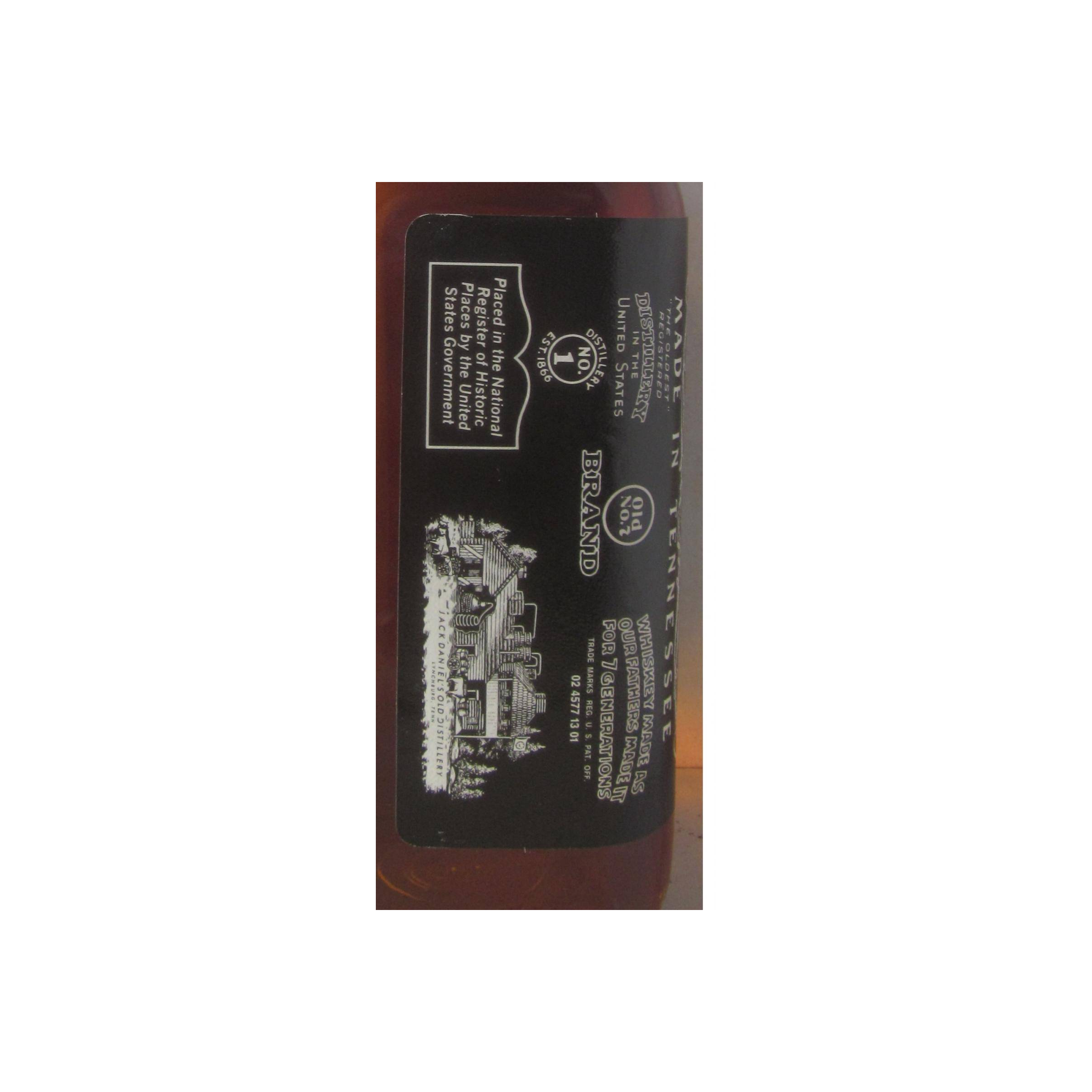 Jack Daniel's Bourbon Whisky 2