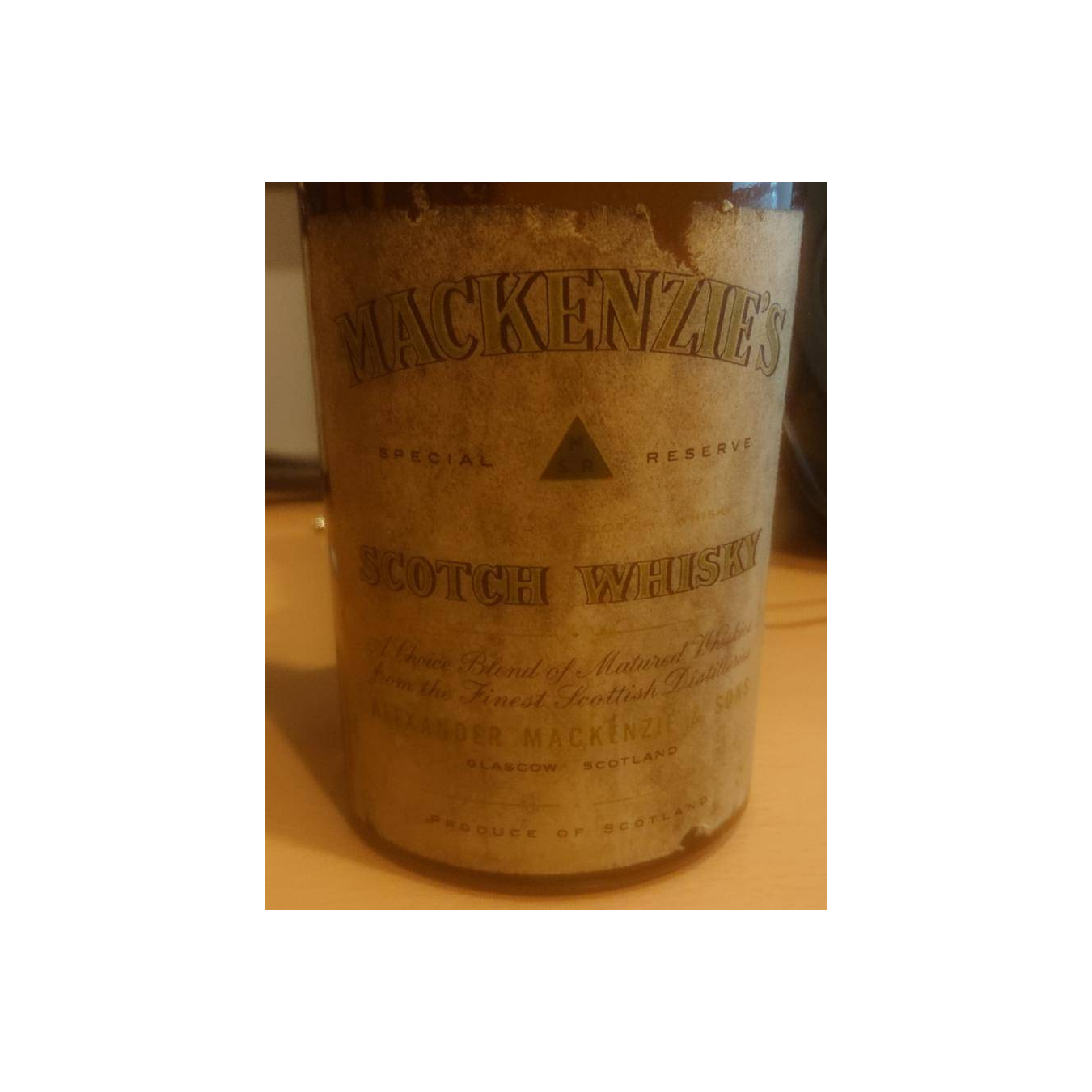 Mackenzie's Special Reserve Scotch Whisky 2