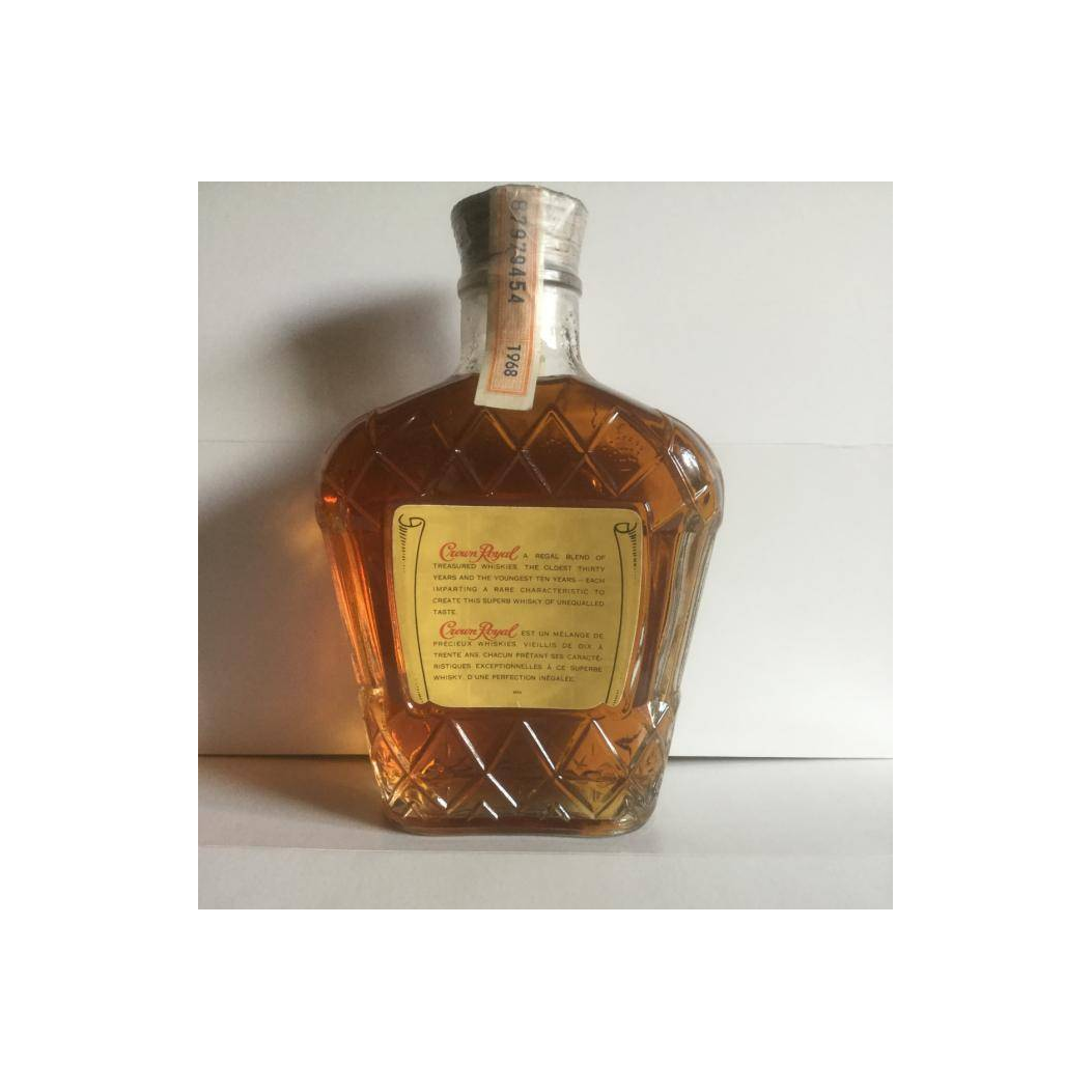 Crown Royal Seagram’s Crown Royal de Luxe 3