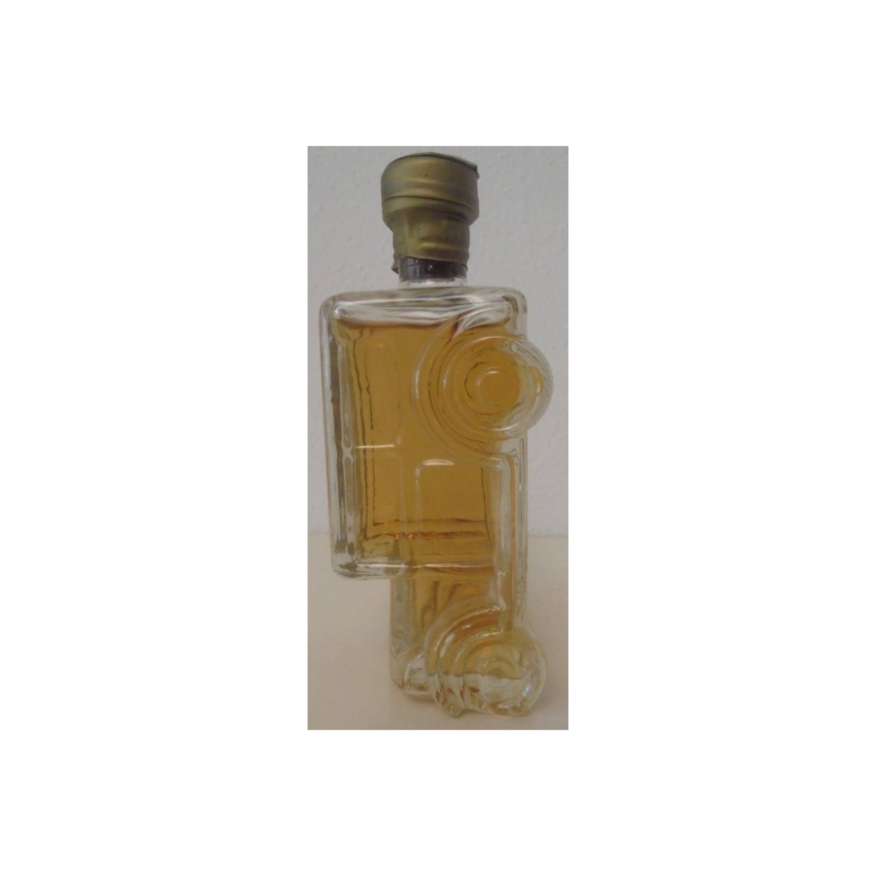 Gold Cock Whisky 2