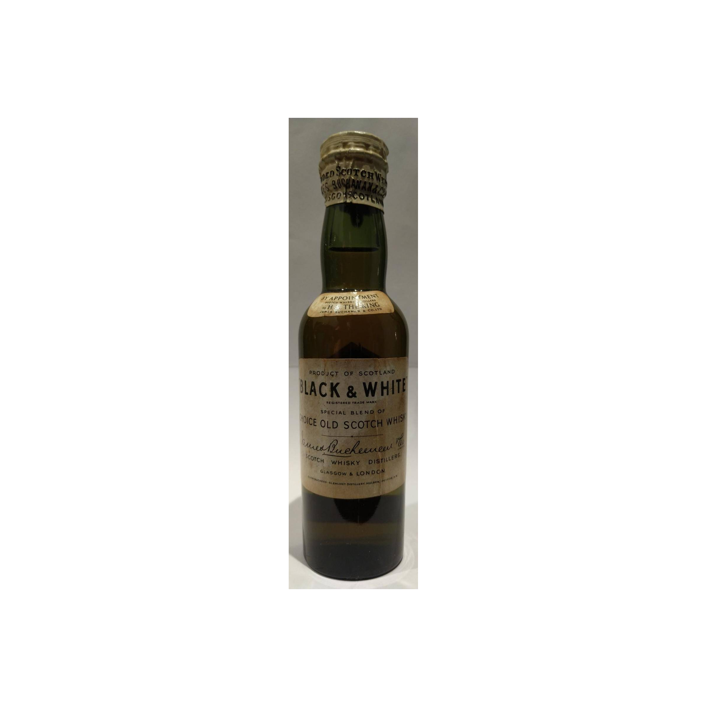 Black & White Blended Whisky 2