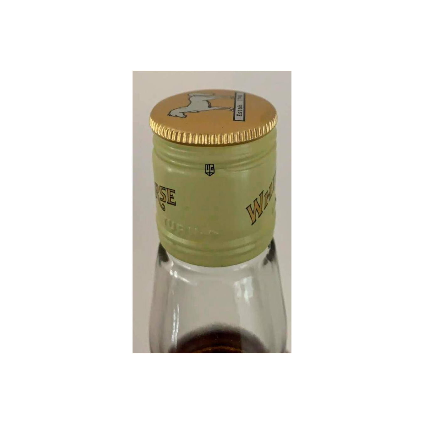 White Horse Blended Whisky 3