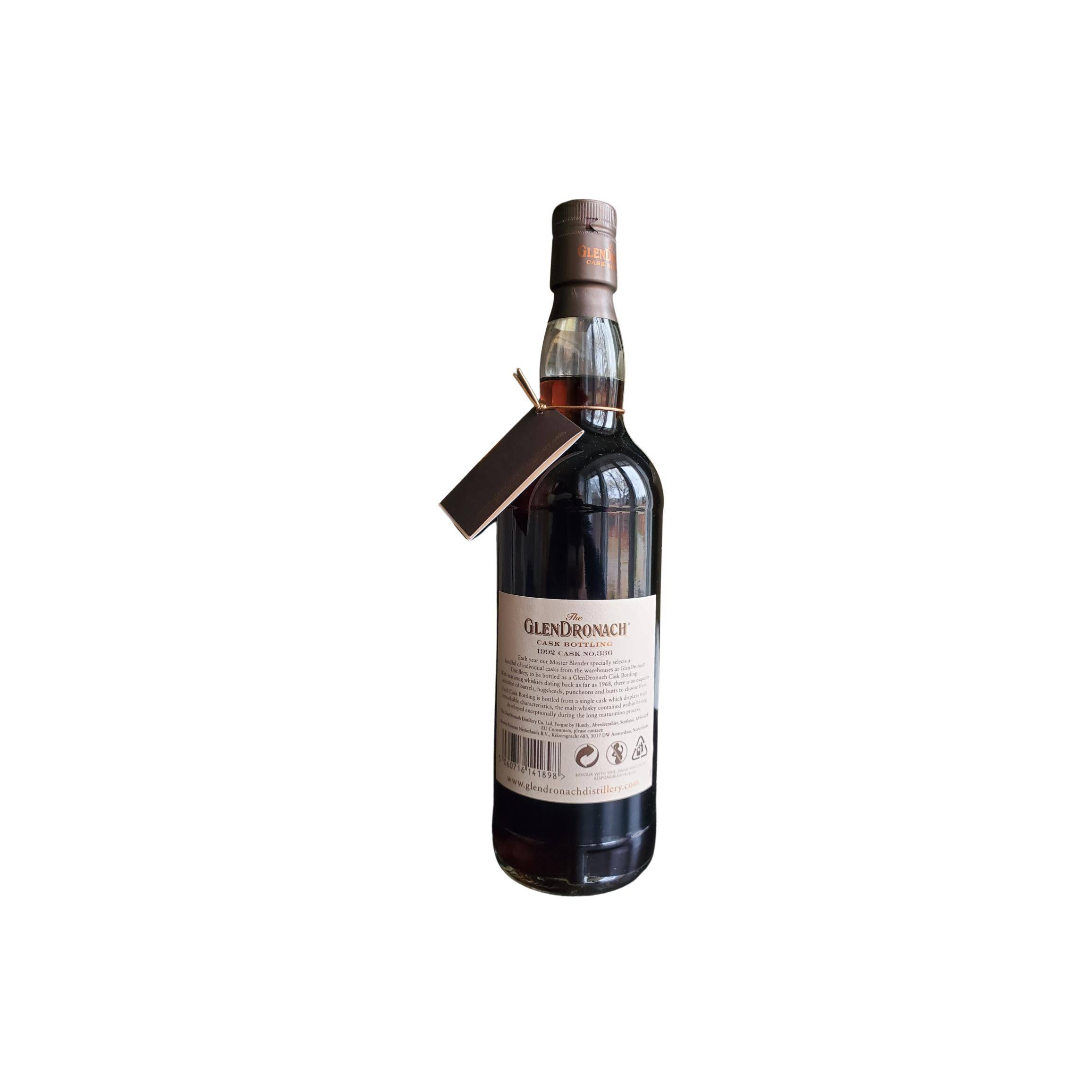 GlenDronach 1992 28 Years Single Malt Whisky 2