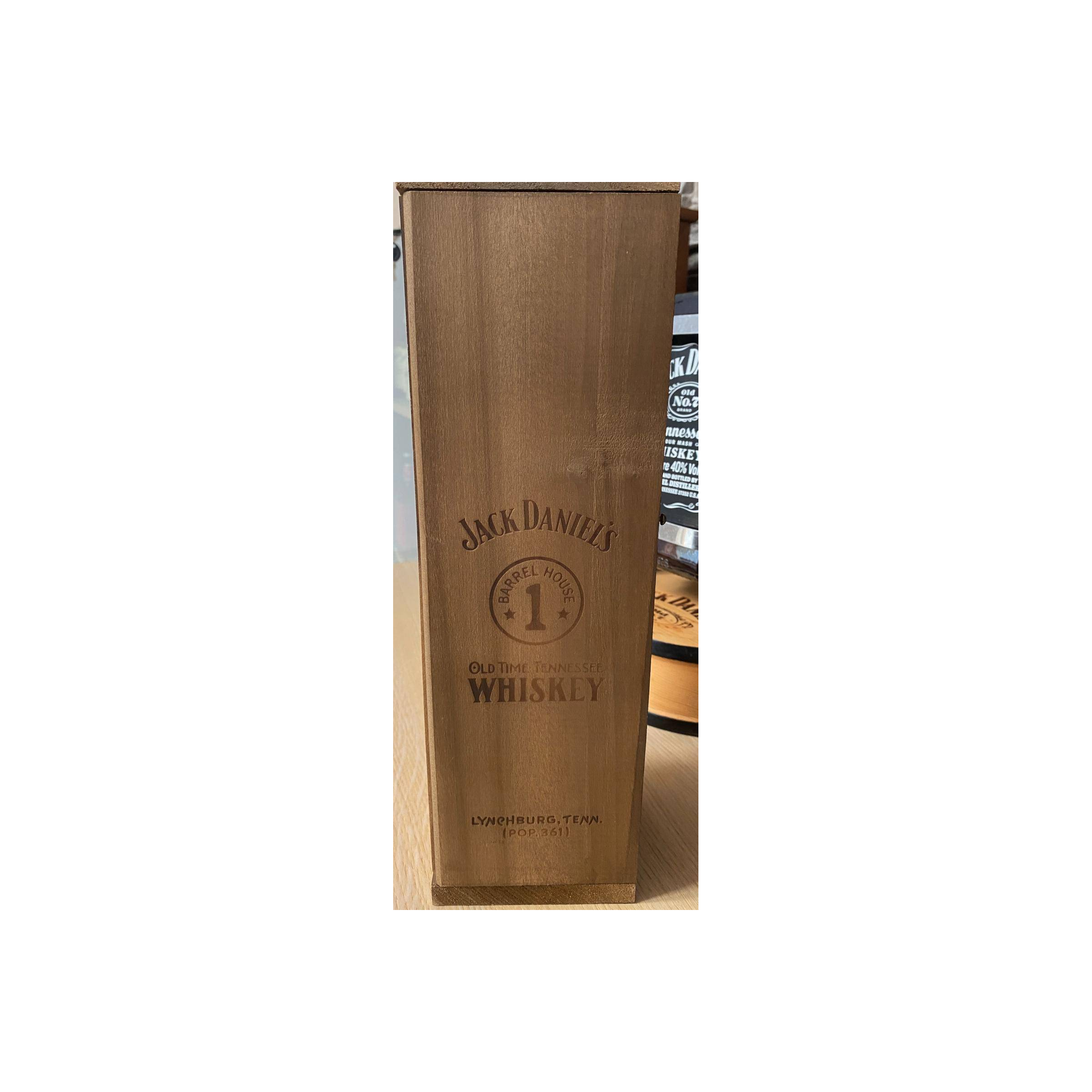 Jack Daniel's Tennessee Whisky  3