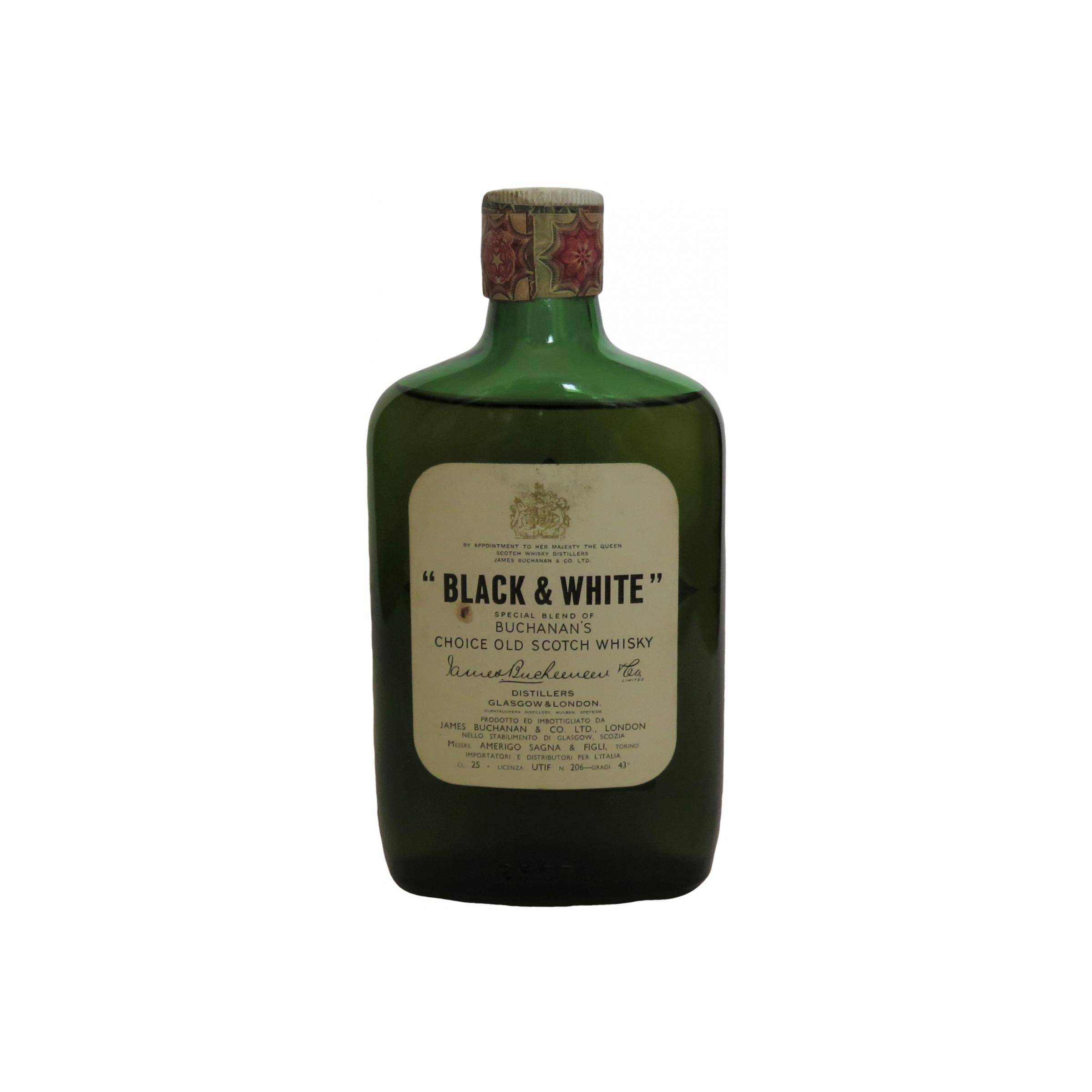 Black & White Blended Whisky 2