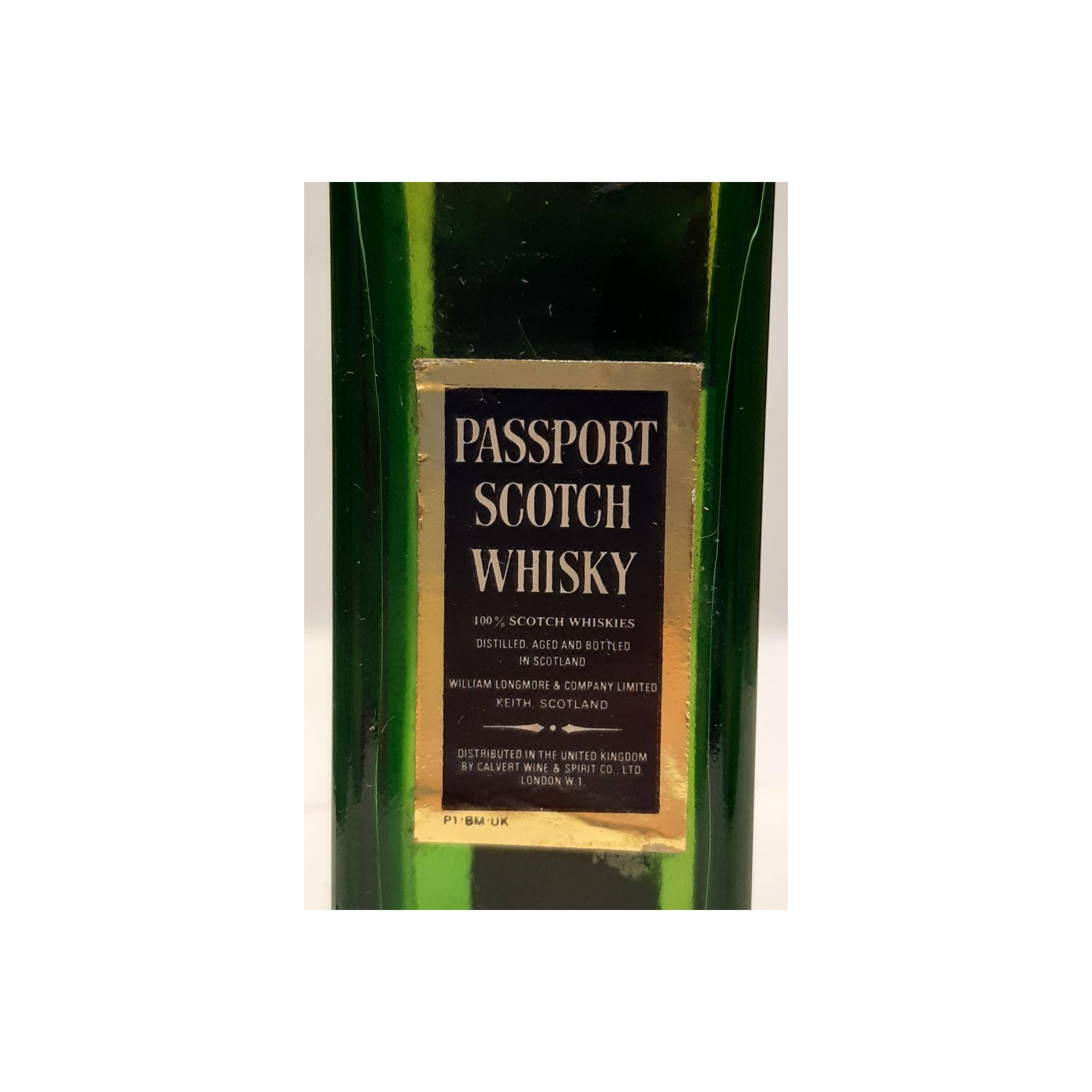 Passport 100 % Scotch Whisky 3