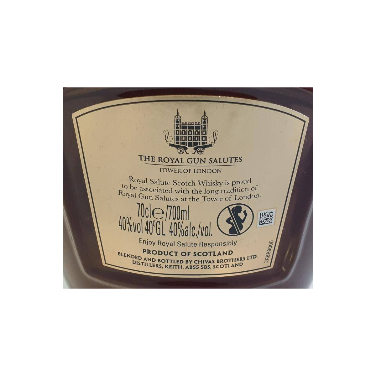 Chivas Regal 21 Years Blended Whisky 3