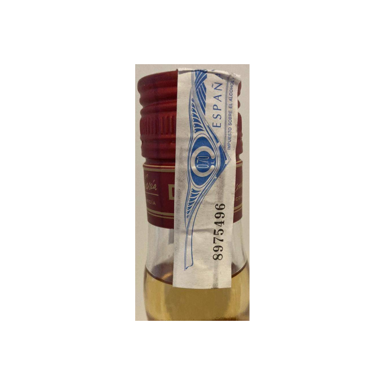 DYC Selected Blended Whisky 3