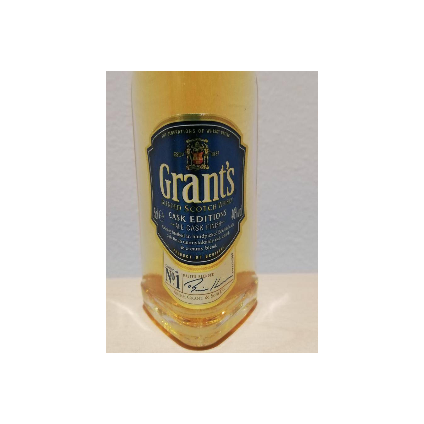Grant's Blended Scotch Whisky 3