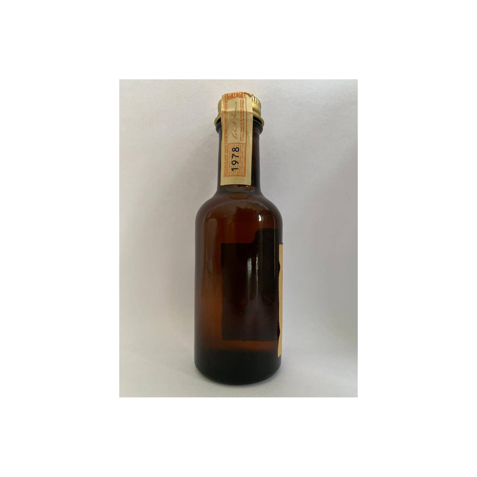 Canadian Club 6 Years Blended Whisky 3