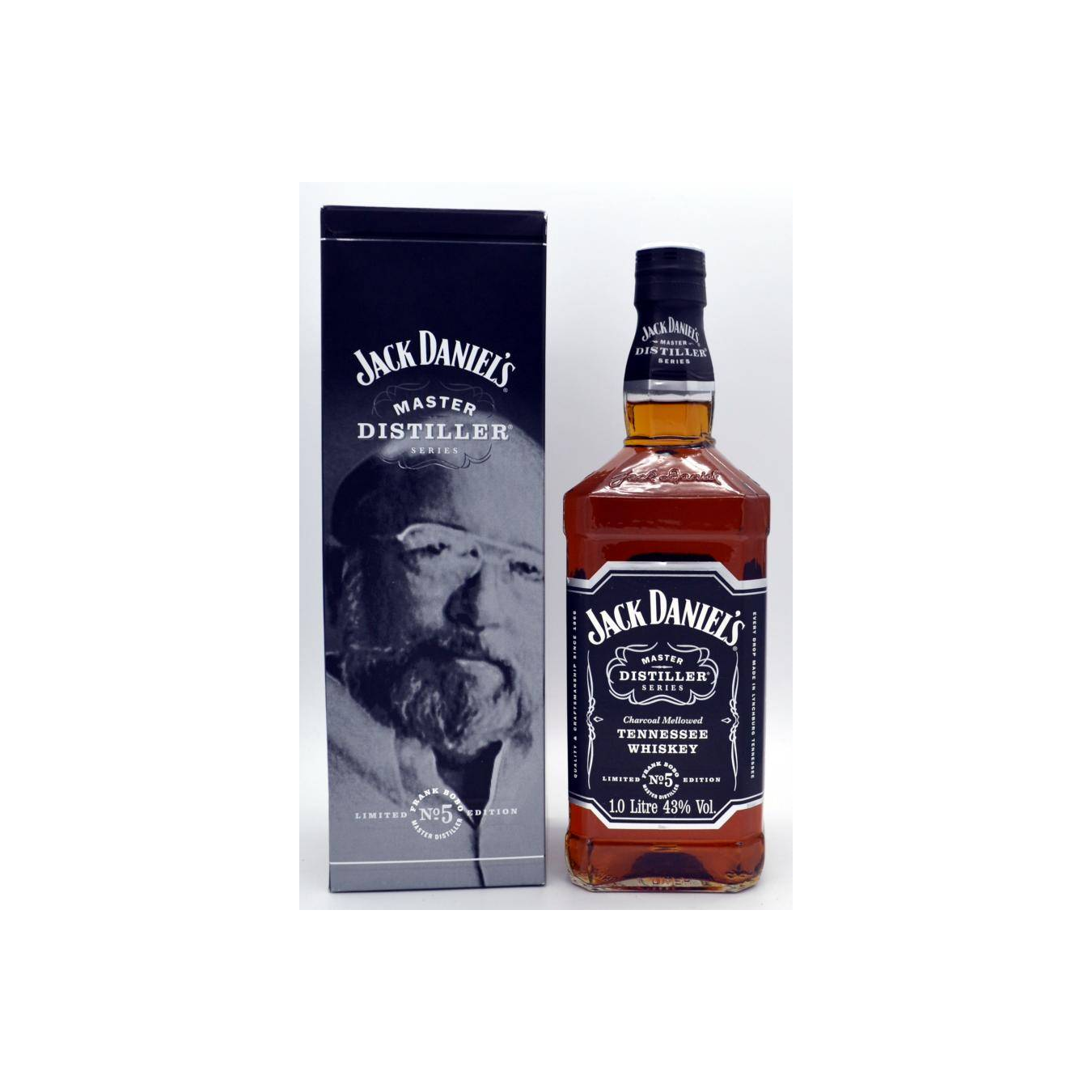 Jack Daniel's Tennessee Whisky  2