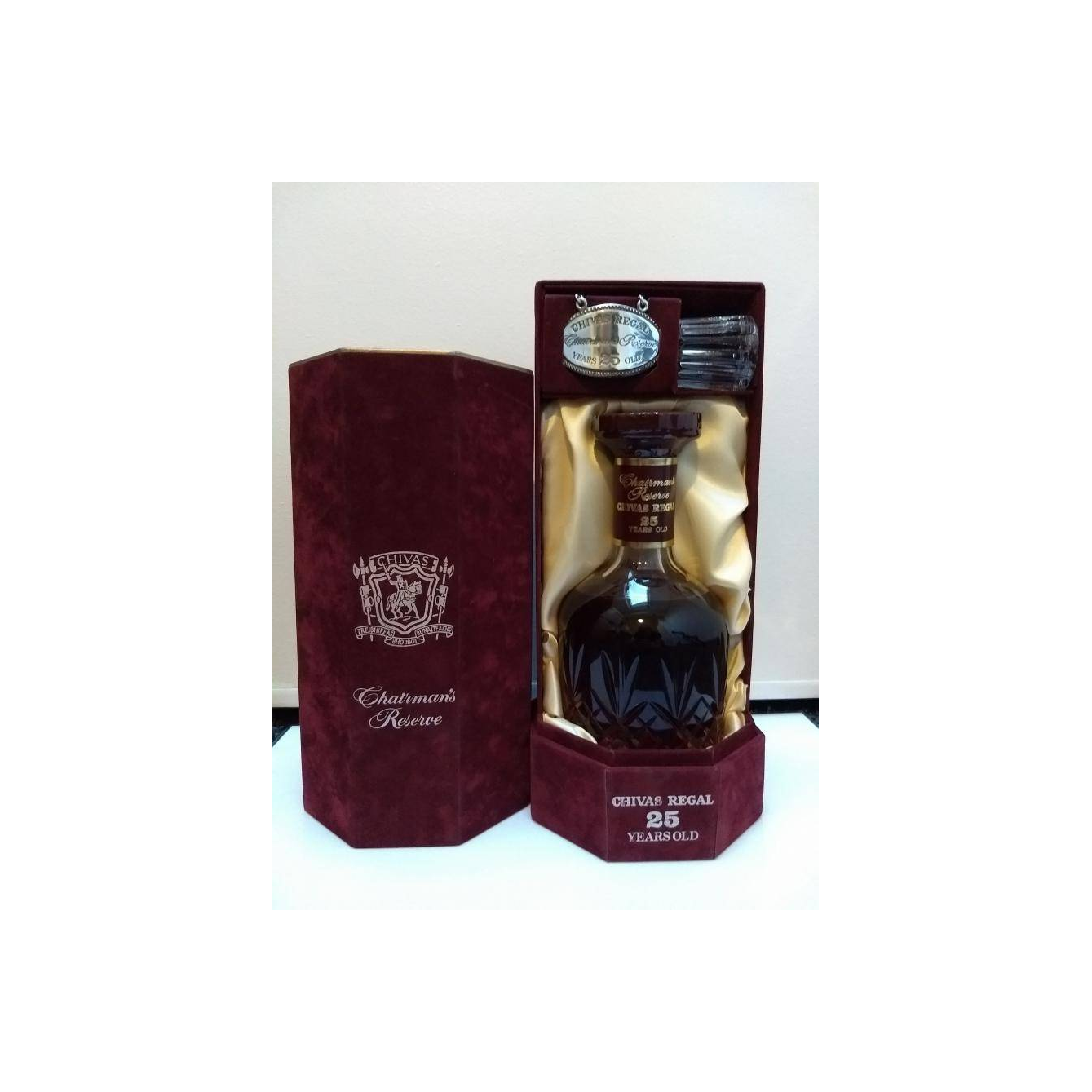 Chivas Regal 25 Years Blended Whisky 3