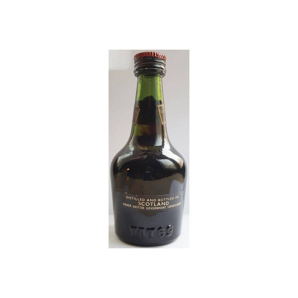 VAT 69 Finest Scotch Whisky 2