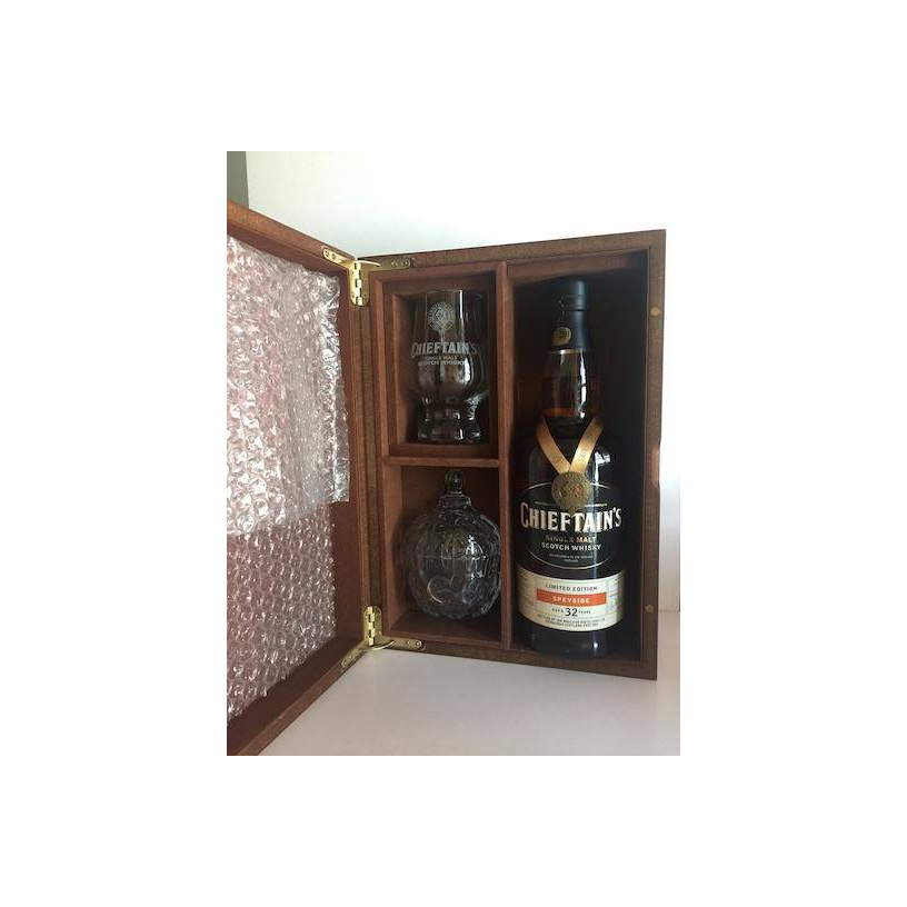 Ian Macleod 32 Years Single Malt Whisky 2