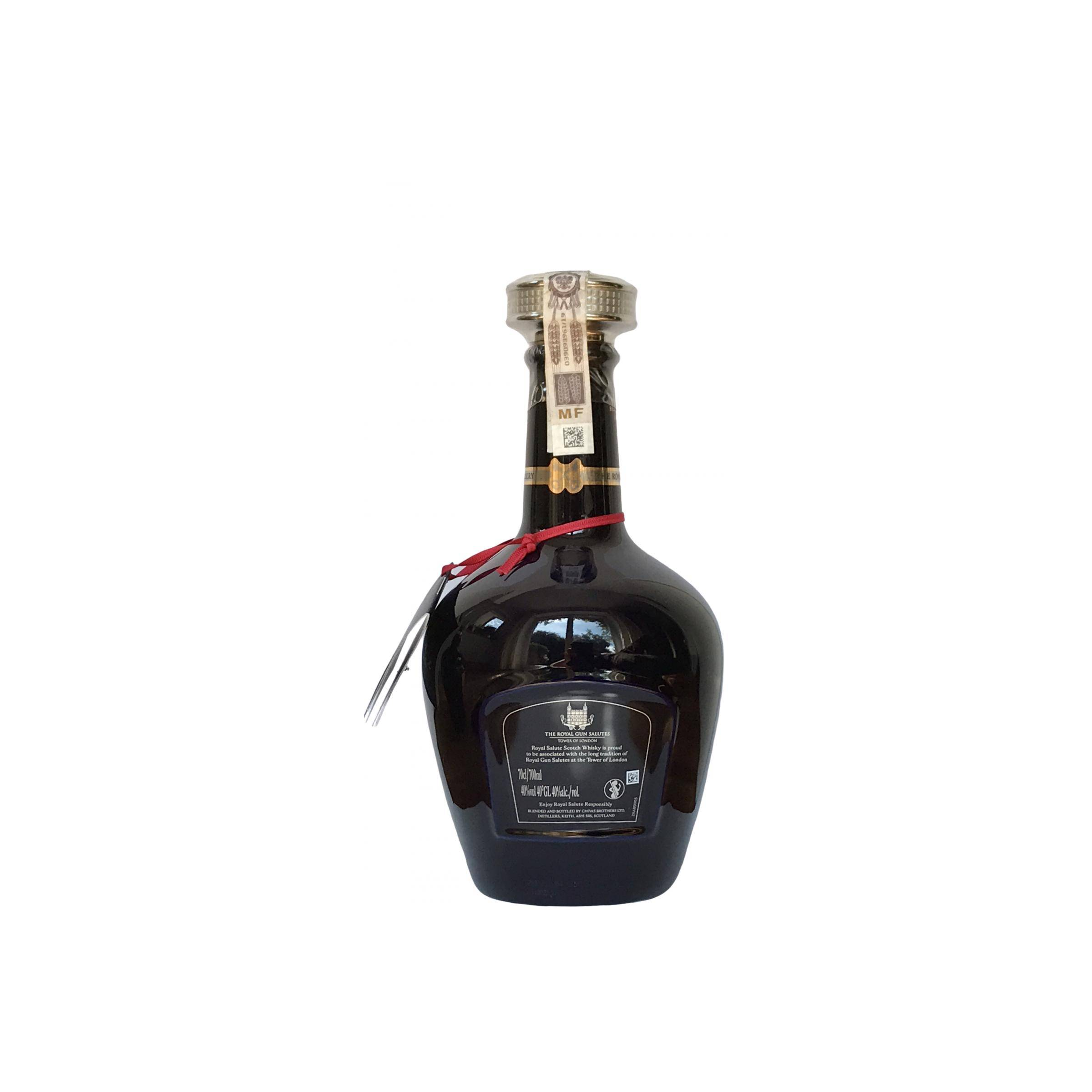 Chivas Regal 21 Years Blended Whisky 3