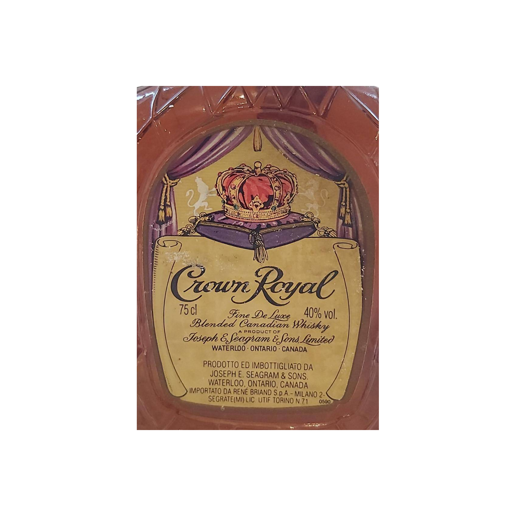 Crown Royal Fine De Luxe - Blended Canadian Whisky 2