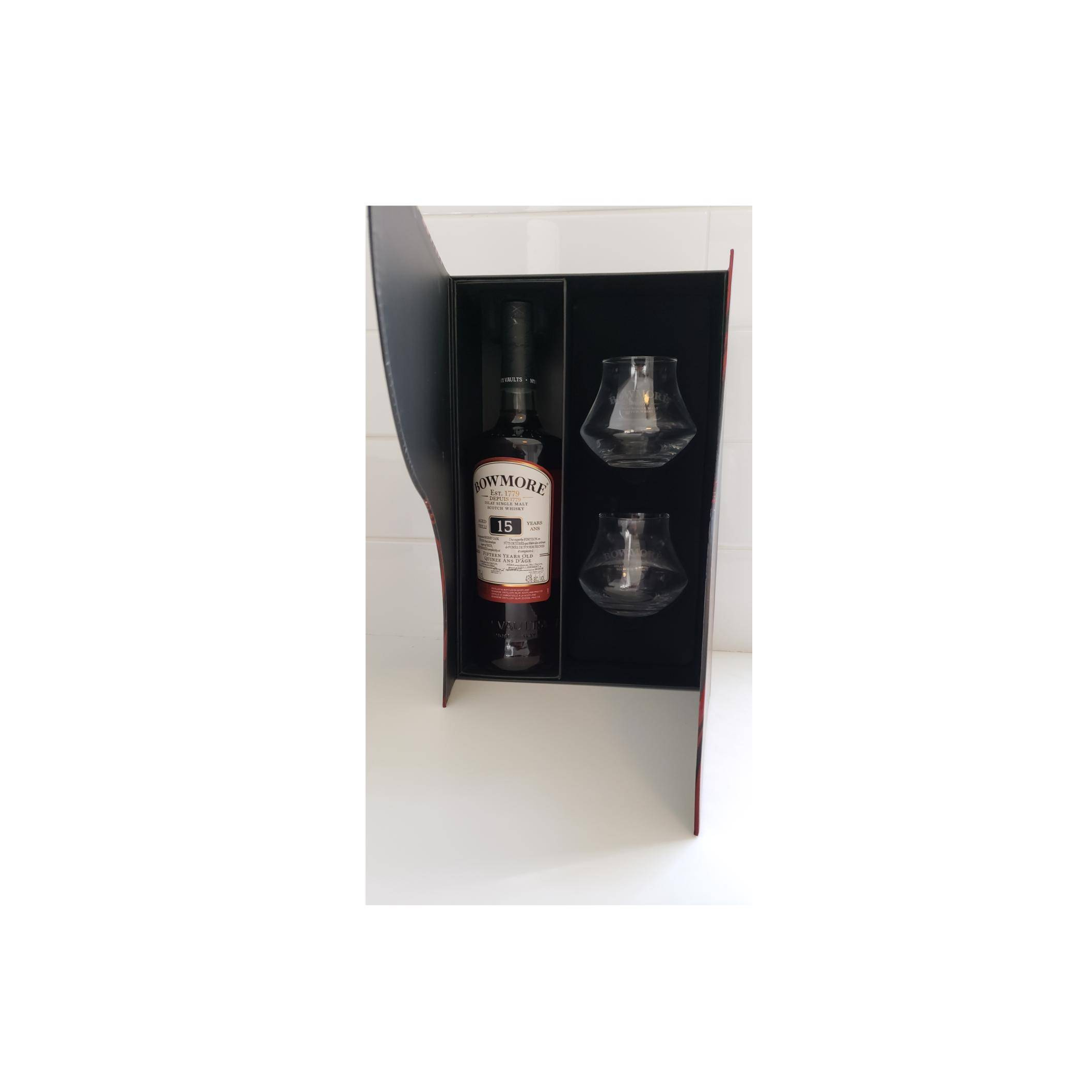 Bowmore 15 Years Single Malt Whisky 3